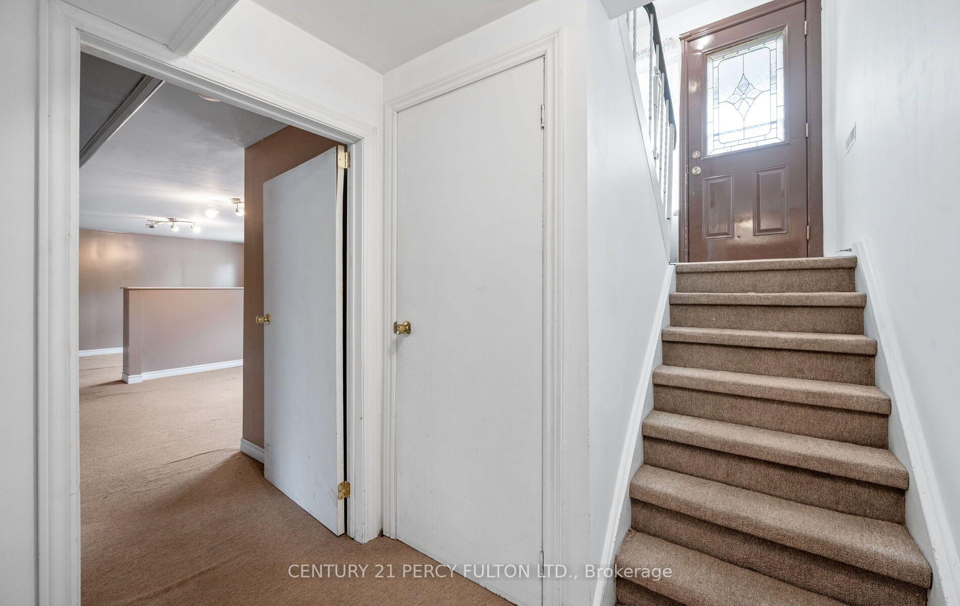 Photo 17 of 27 Willingdon Avenue, Scarborough, Birchcliffe-Cliffside — HOMEH