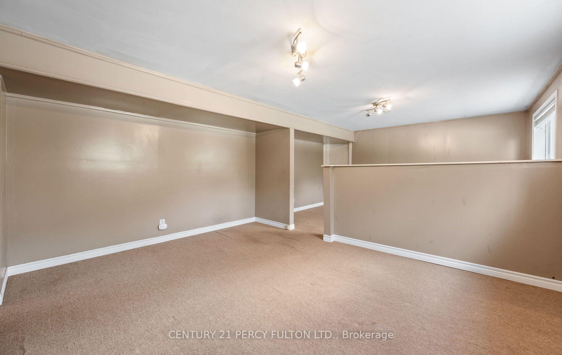 Photo 19 of 27 Willingdon Avenue, Scarborough, Birchcliffe-Cliffside — HOMEH