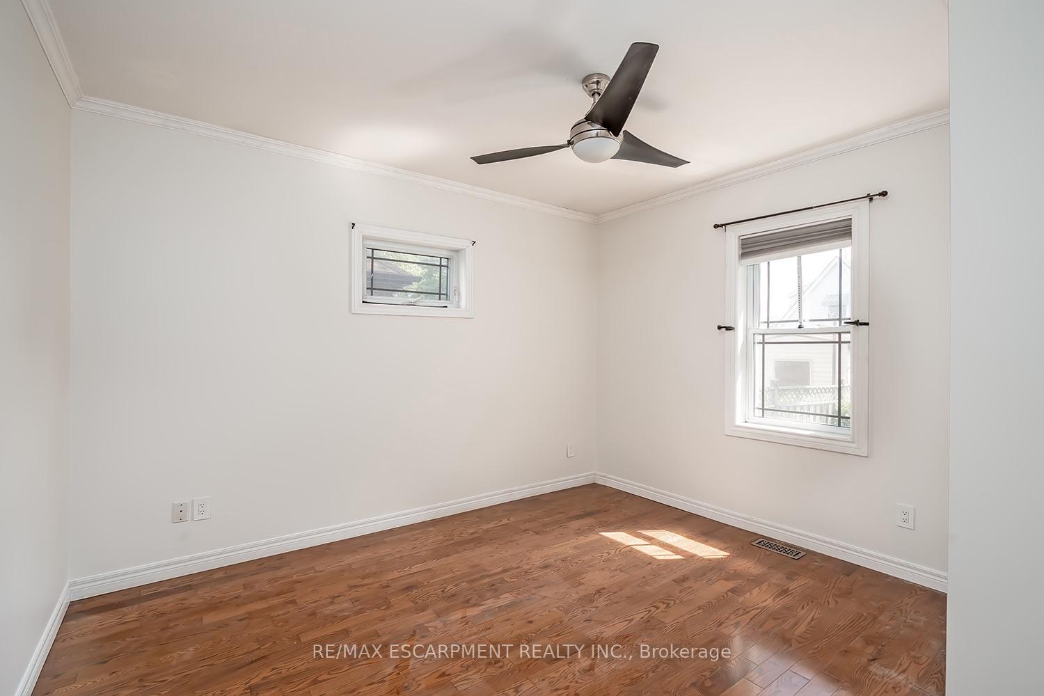 Photo 15 of 65 Kenilworth Avenue S, Hamilton, Bartonville — HOMEH