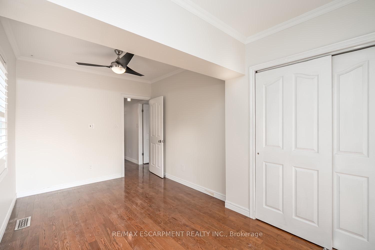 Photo 19 of 65 Kenilworth Avenue S, Hamilton, Bartonville — HOMEH