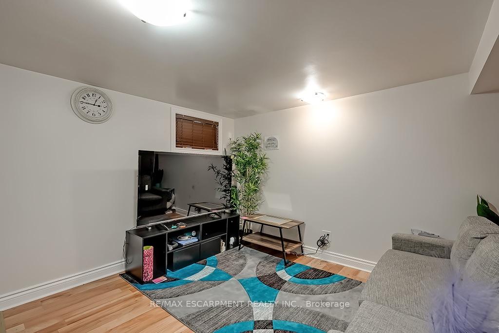 Photo 28 of 65 Kenilworth Avenue S, Hamilton, Bartonville — HOMEH