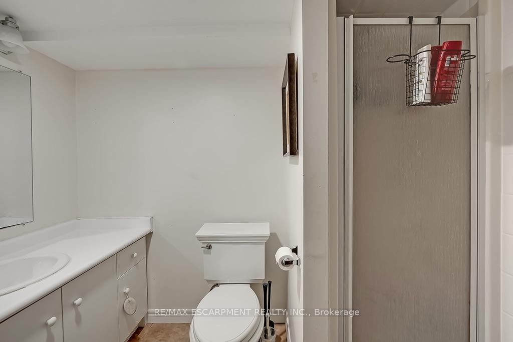 Photo 34 of 65 Kenilworth Avenue S, Hamilton, Bartonville — HOMEH