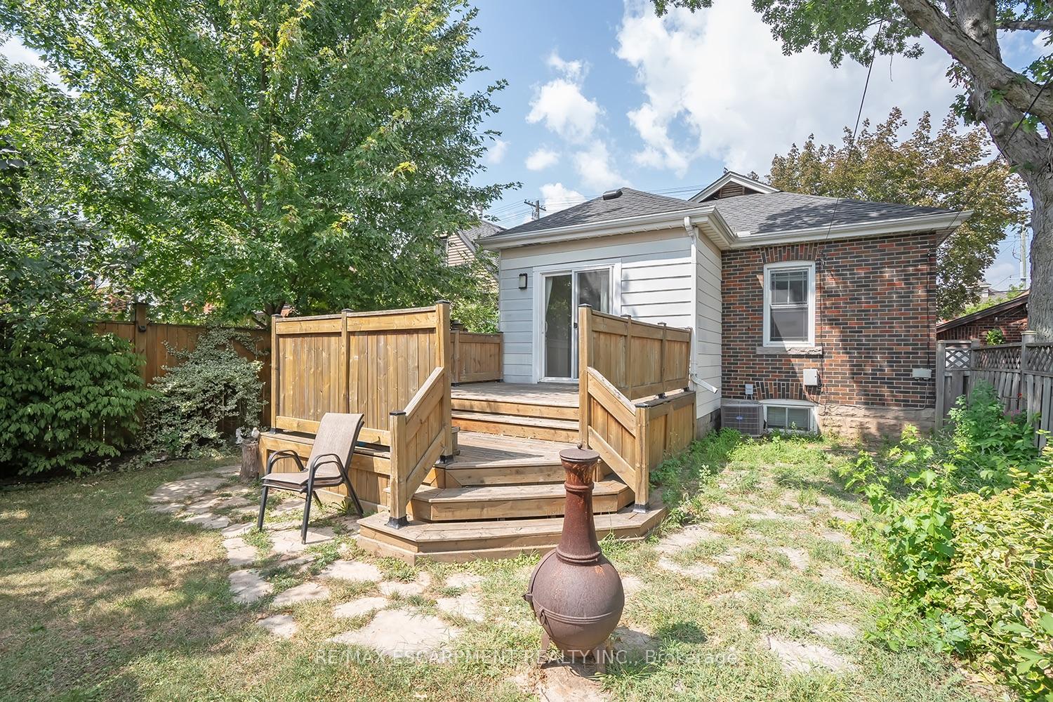 Photo 39 of 65 Kenilworth Avenue S, Hamilton, Bartonville — HOMEH