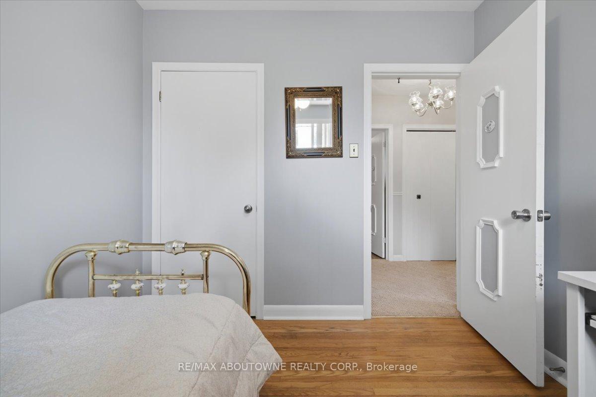 Photo 25 of 343 Duncombe Drive, Burlington, Appleby — HOMEH