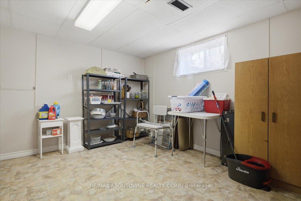 Photo 33 of 343 Duncombe Drive, Burlington, Appleby — HOMEH