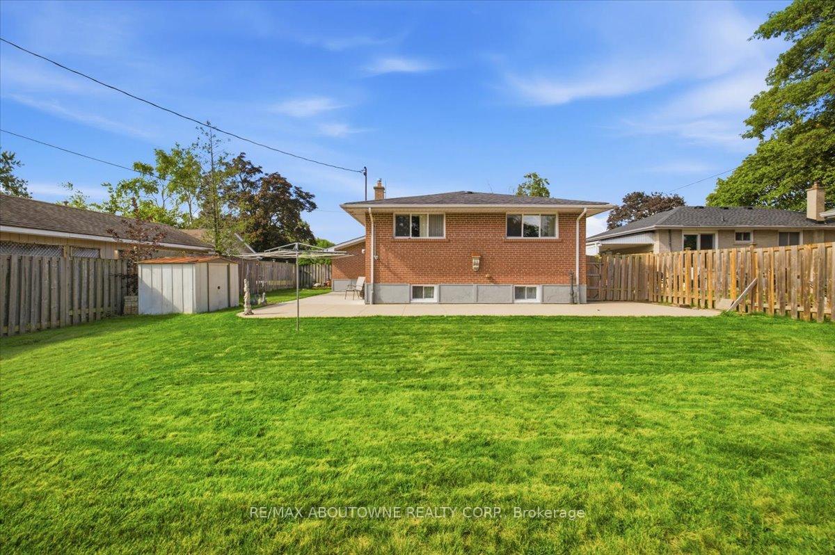Photo 37 of 343 Duncombe Drive, Burlington, Appleby — HOMEH