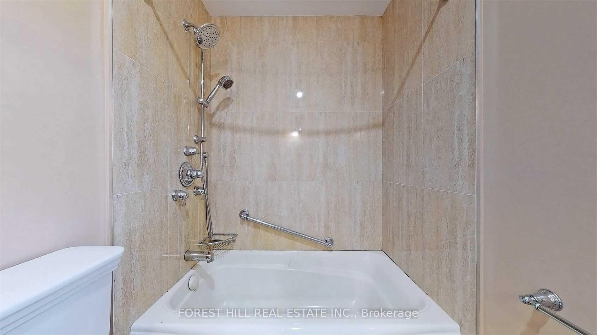 Photo 10 of 78 Mossgrove Trail, North York, St. Andrew-Windfields — HOMEH