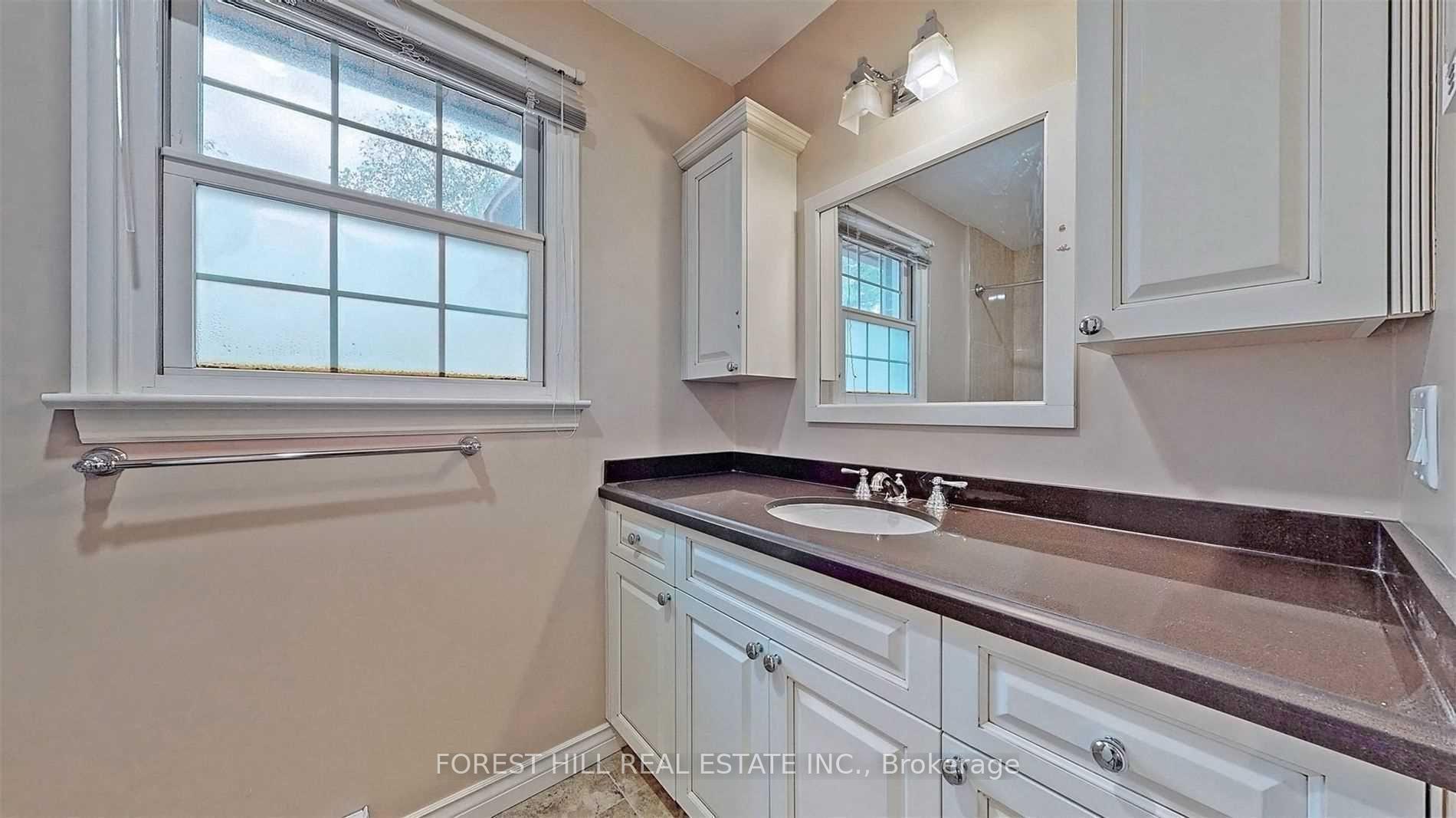 Photo 15 of 78 Mossgrove Trail, North York, St. Andrew-Windfields — HOMEH