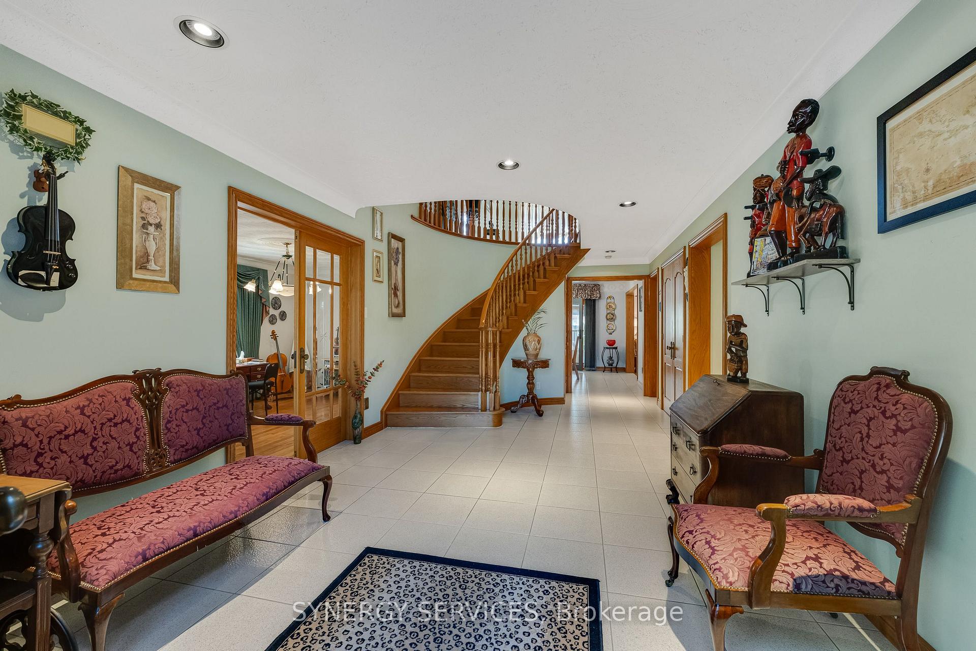 Photo 4 of 19 Susan Drive, Hamilton, Gurnett — HOMEH
