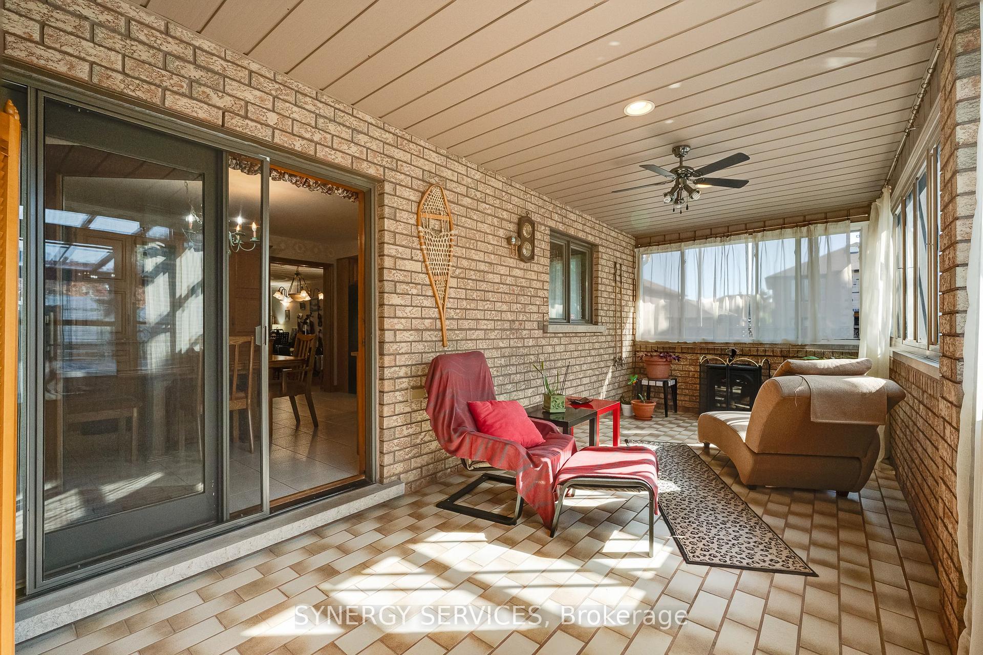 Photo 15 of 19 Susan Drive, Hamilton, Gurnett — HOMEH