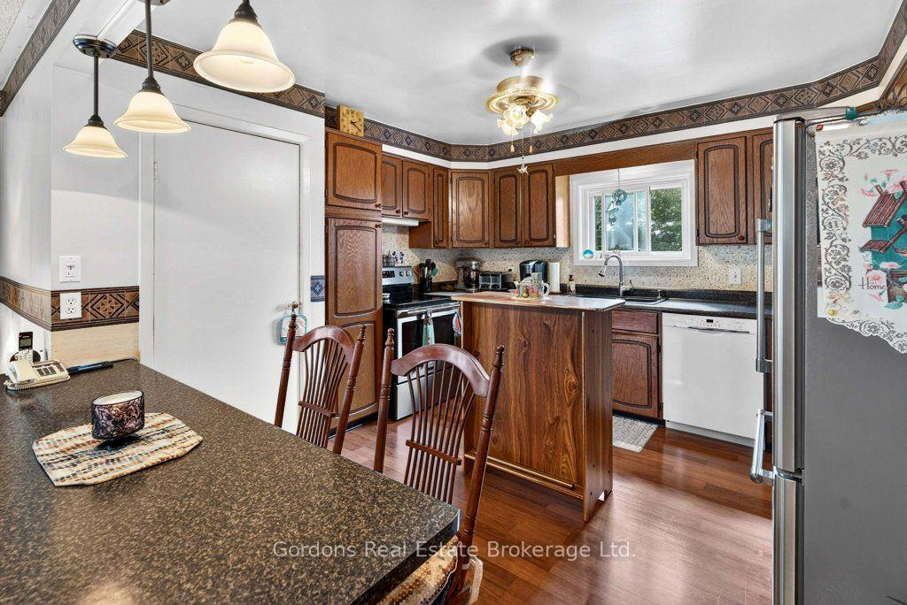 Photo 22 of 1442 County Road 10, Prince Edward County, Athol Ward — HOMEH