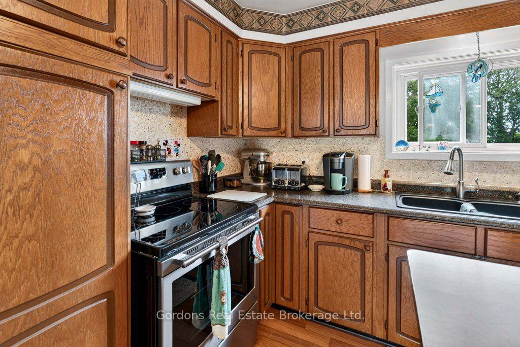 Photo 24 of 1442 County Road 10, Prince Edward County, Athol Ward — HOMEH