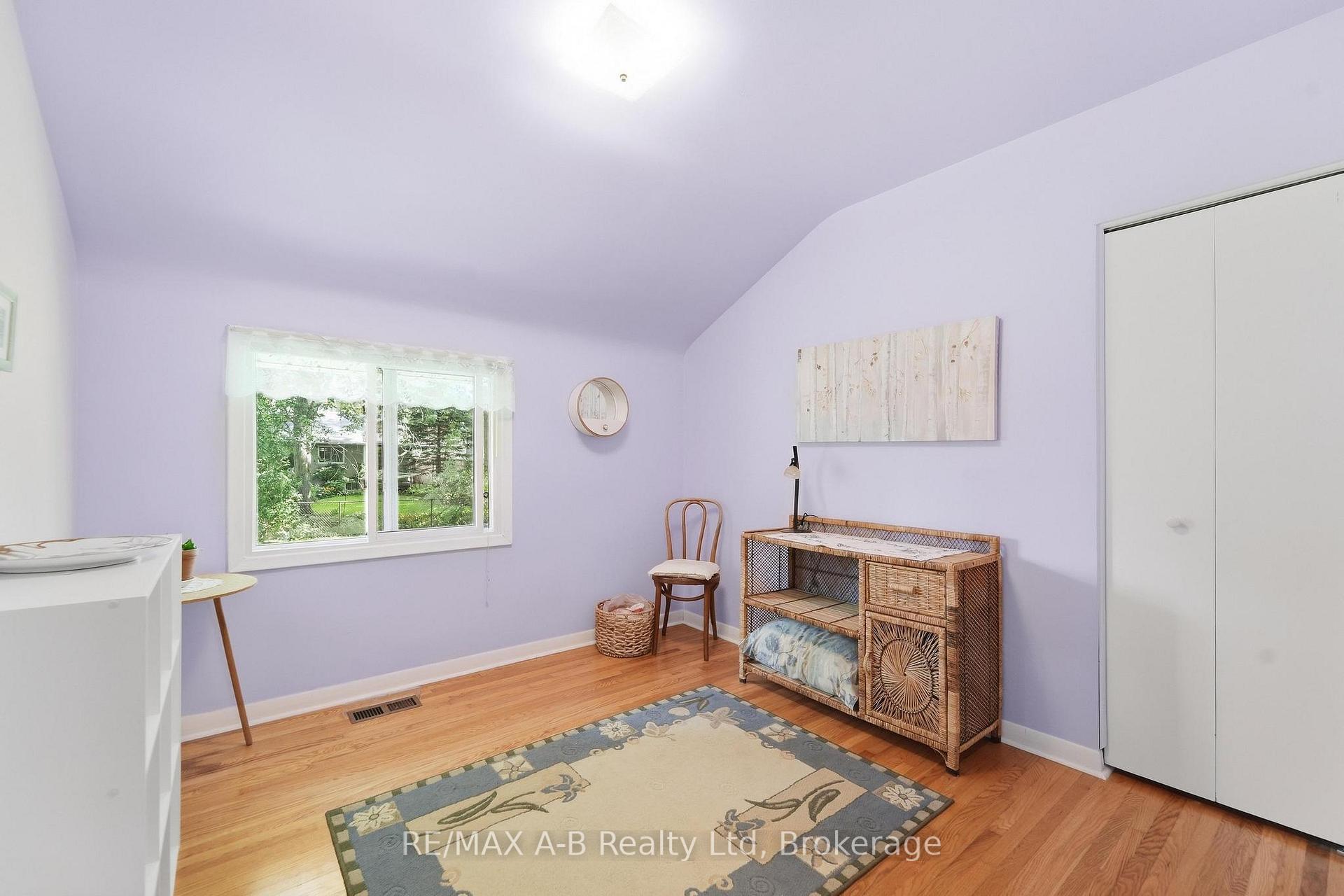 Photo 16 of 164 Redford Crescent, Stratford — HOMEH