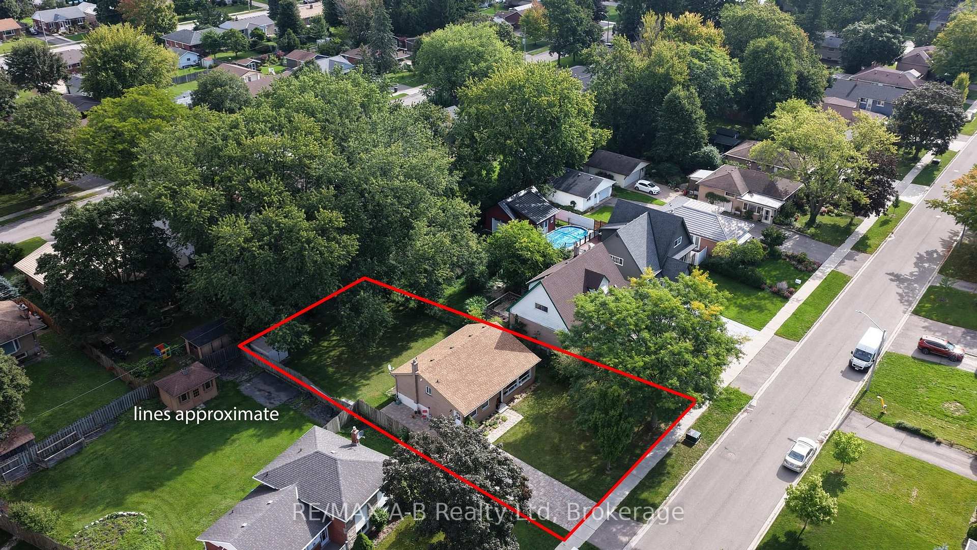 Photo 27 of 164 Redford Crescent, Stratford — HOMEH