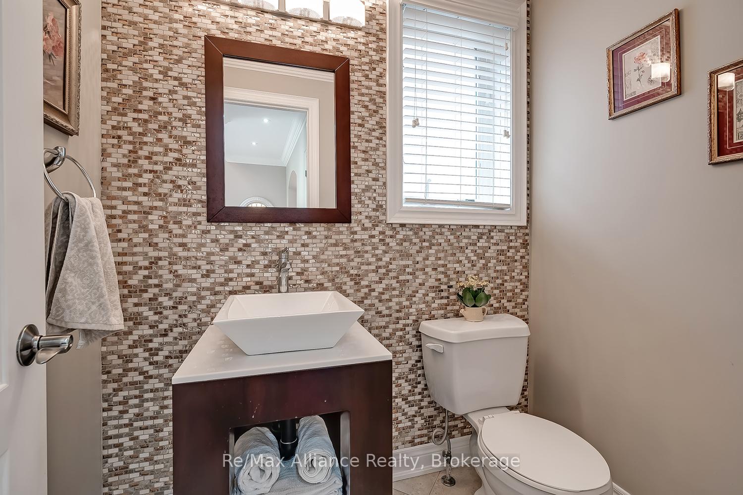 Photo 10 of 1367 Arrowhead Road, Oakville, Joshua Creek — HOMEH