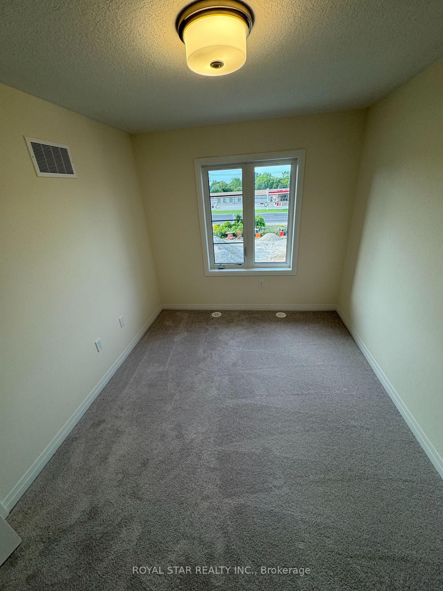 Photo 9 of 660 Colborne Street, Brantford, East Ward — HOMEH