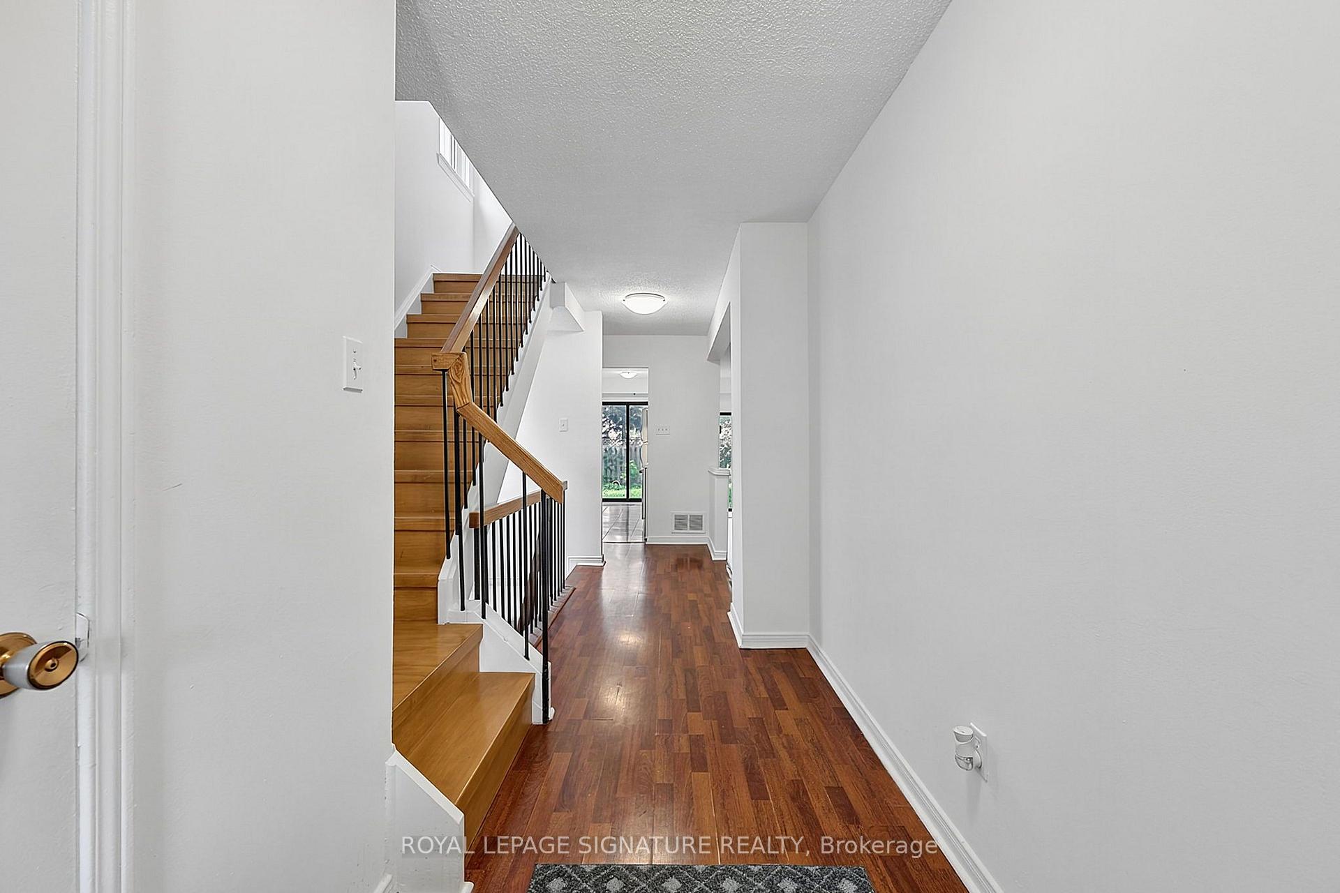 Photo 8 of 5950 Chidham Crescent, Mississauga, Meadowvale — HOMEH