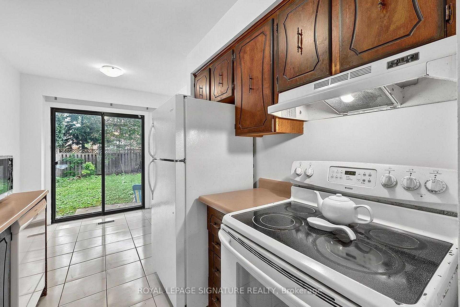 Photo 19 of 5950 Chidham Crescent, Mississauga, Meadowvale — HOMEH