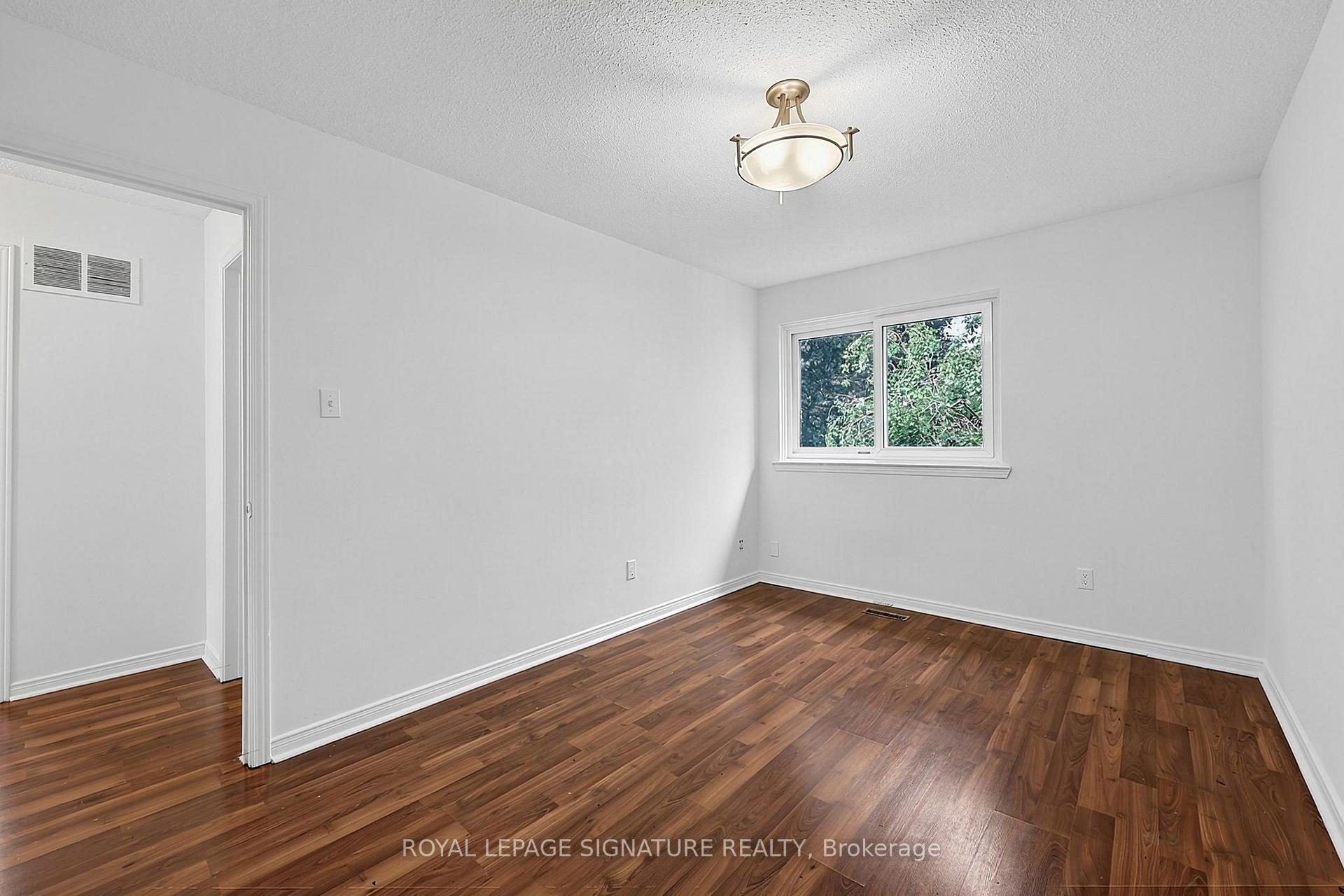 Photo 33 of 5950 Chidham Crescent, Mississauga, Meadowvale — HOMEH