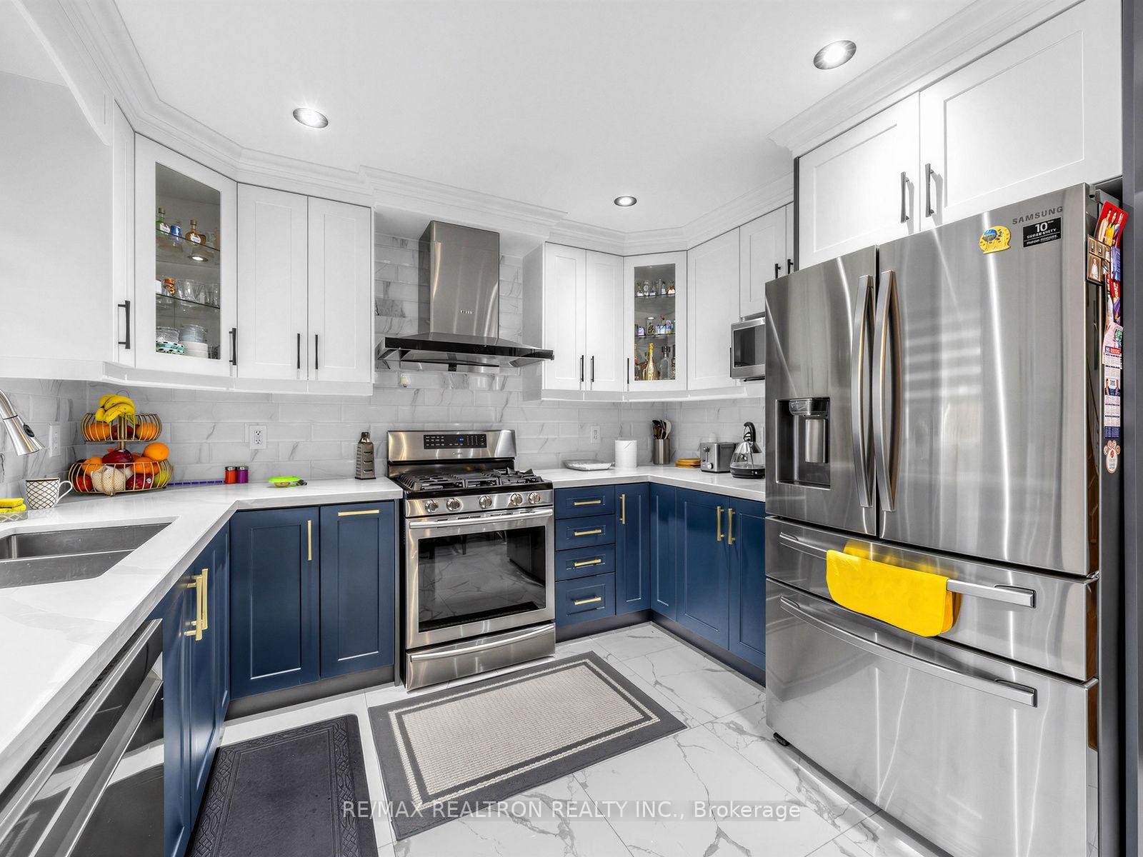 Photo 8 of 15 Middlecote Drive, Ajax, Northeast Ajax — HOMEH