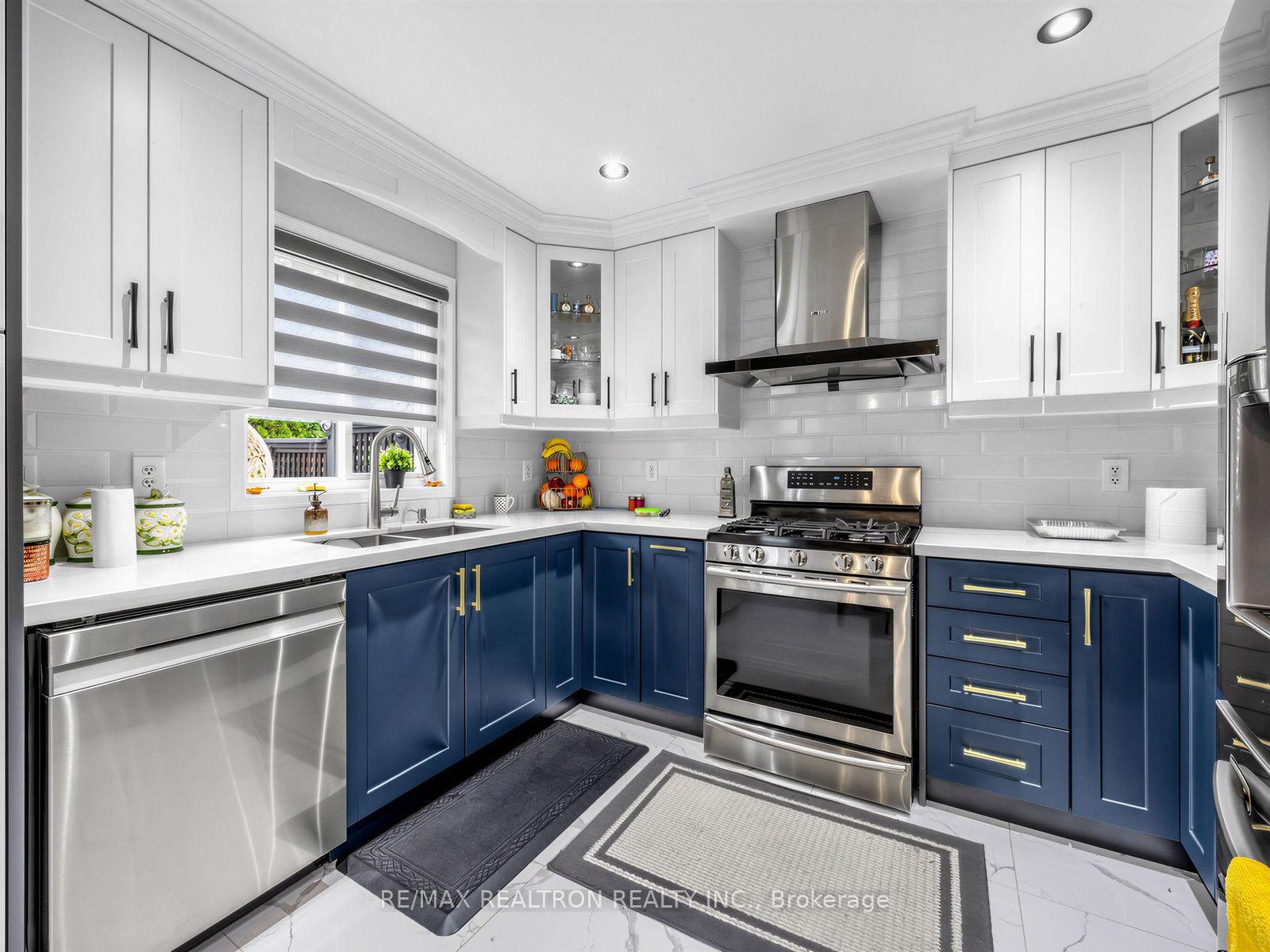 Photo 9 of 15 Middlecote Drive, Ajax, Northeast Ajax — HOMEH
