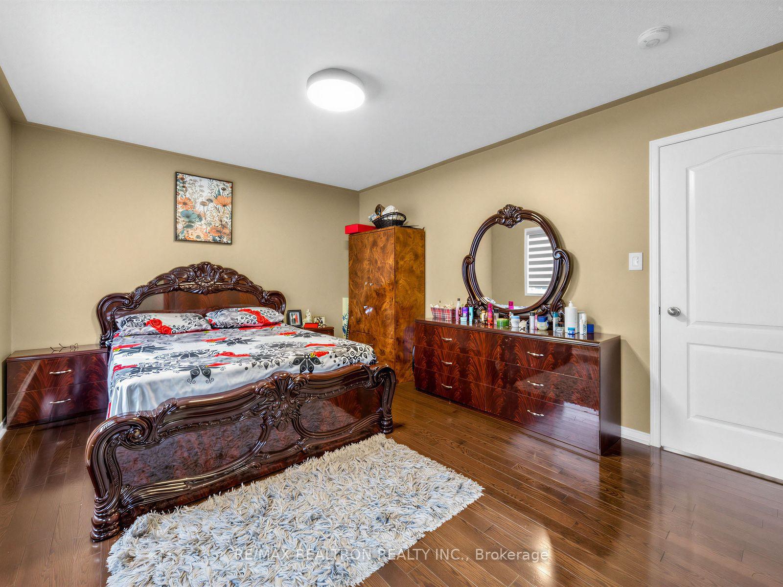 Photo 13 of 15 Middlecote Drive, Ajax, Northeast Ajax — HOMEH