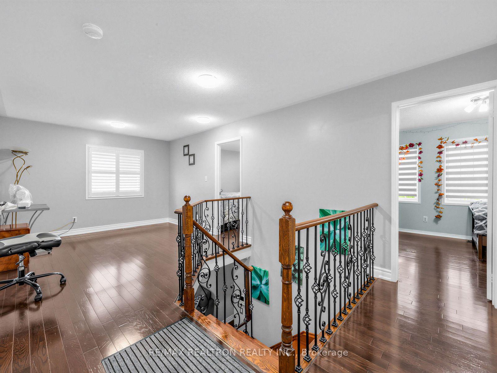Photo 18 of 15 Middlecote Drive, Ajax, Northeast Ajax — HOMEH