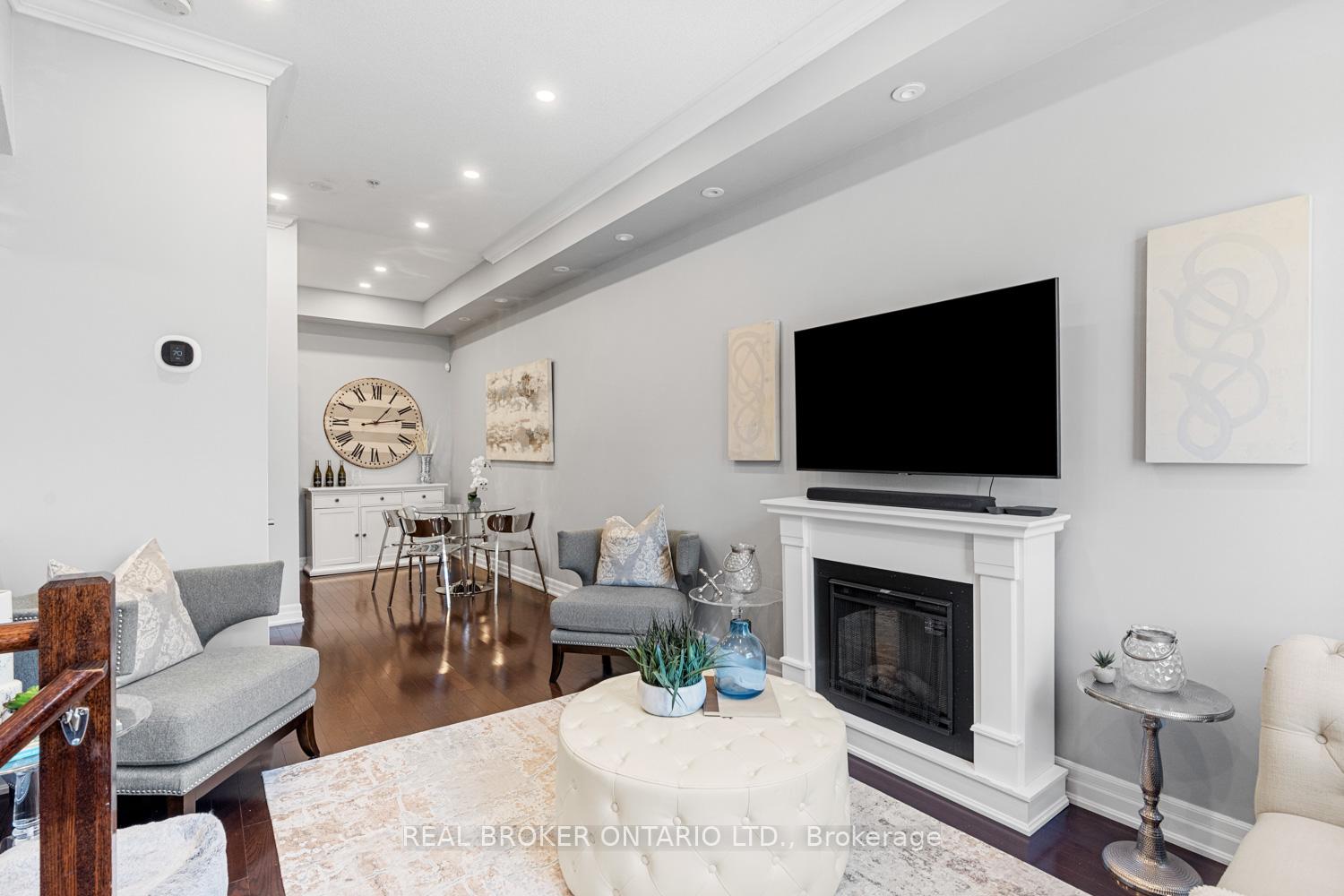 Photo 4 of 51 St Paul Street, Toronto, Moss Park — HOMEH