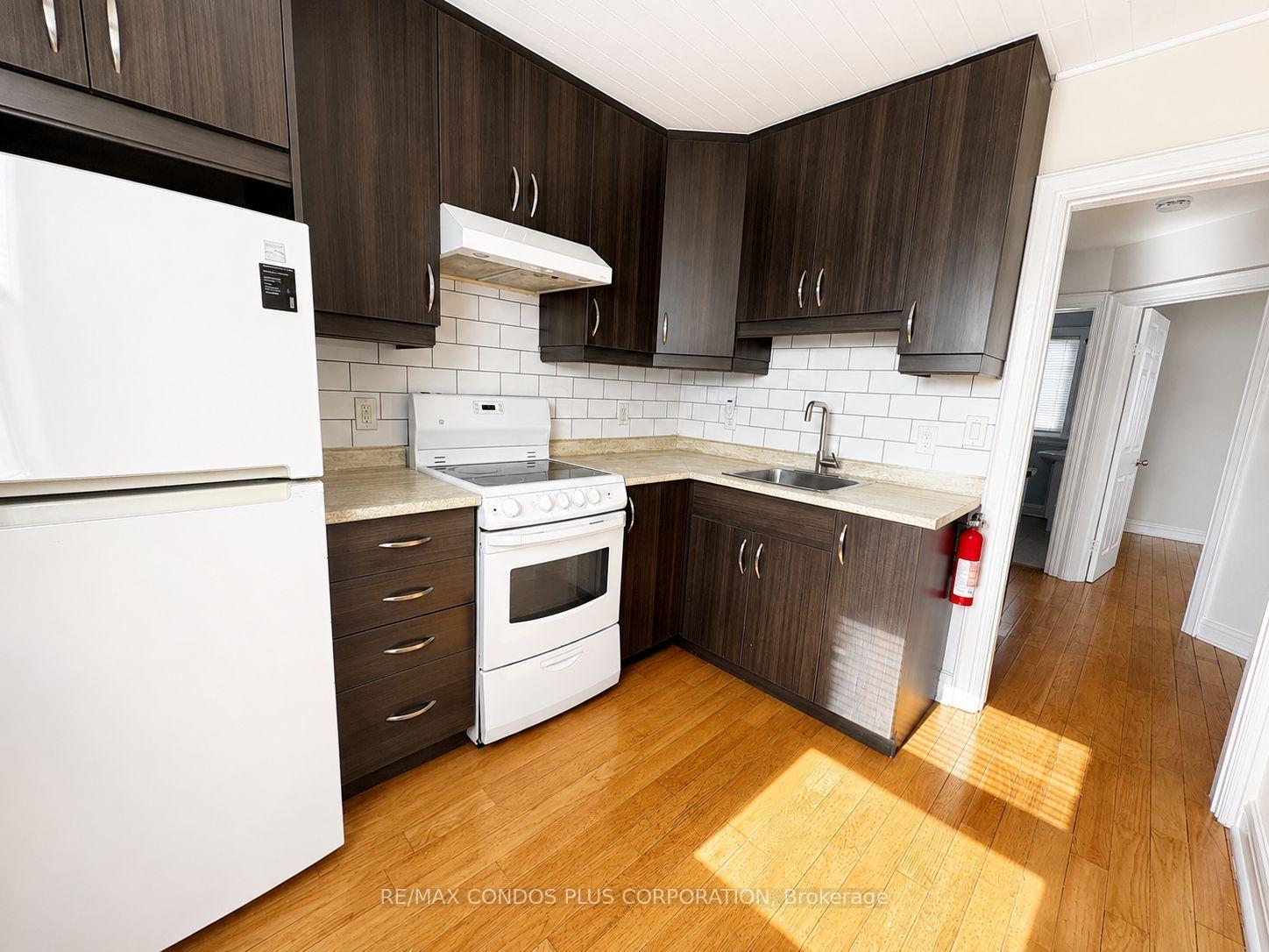 Photo 6 of Unit Upper Floor, 60 Kane Avenue, Toronto, Keelesdale-Eglinton West — HOMEH