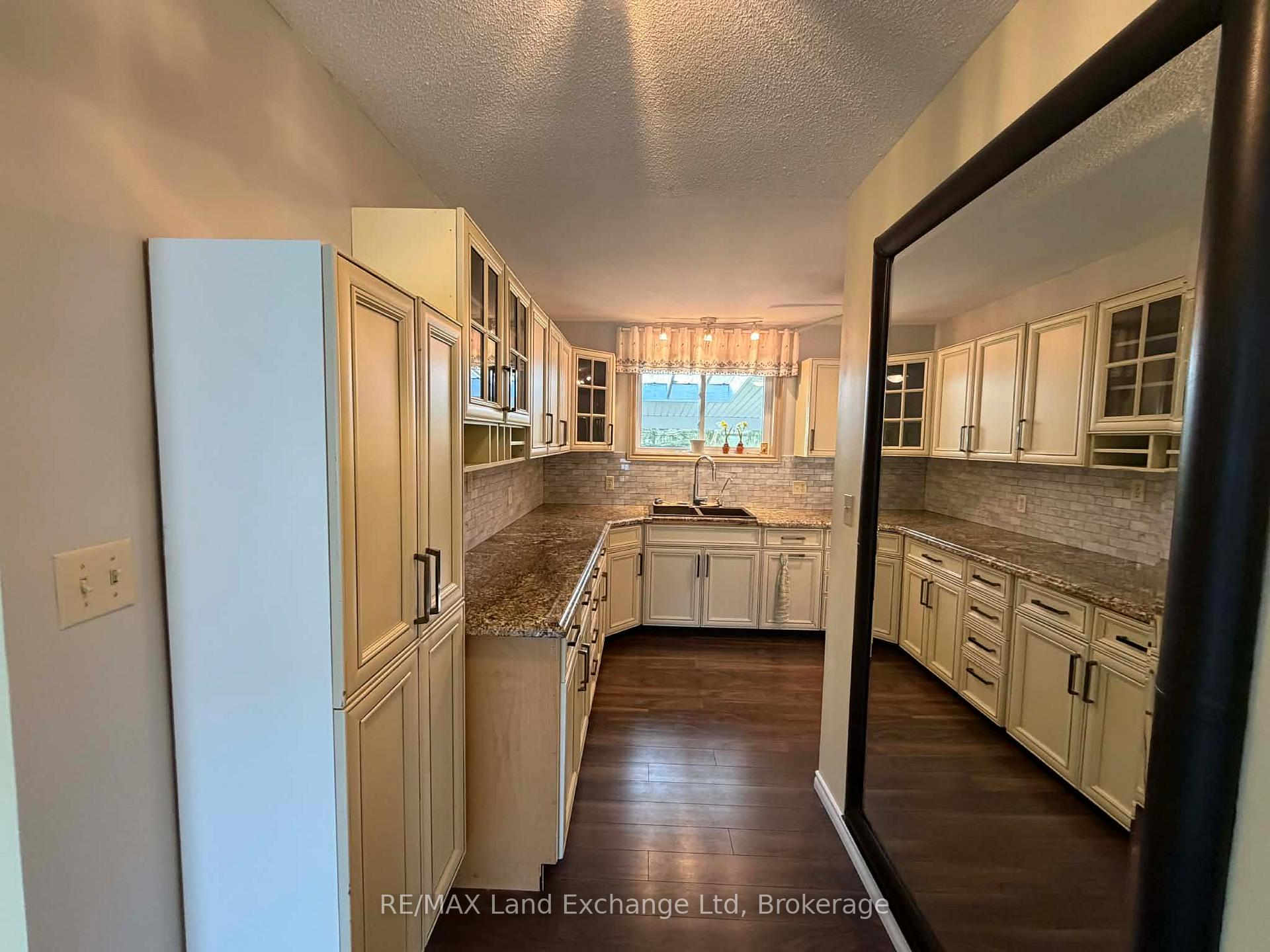 Photo 5 of 44 Briarwood Crescent, North Huron, Wingham — HOMEH