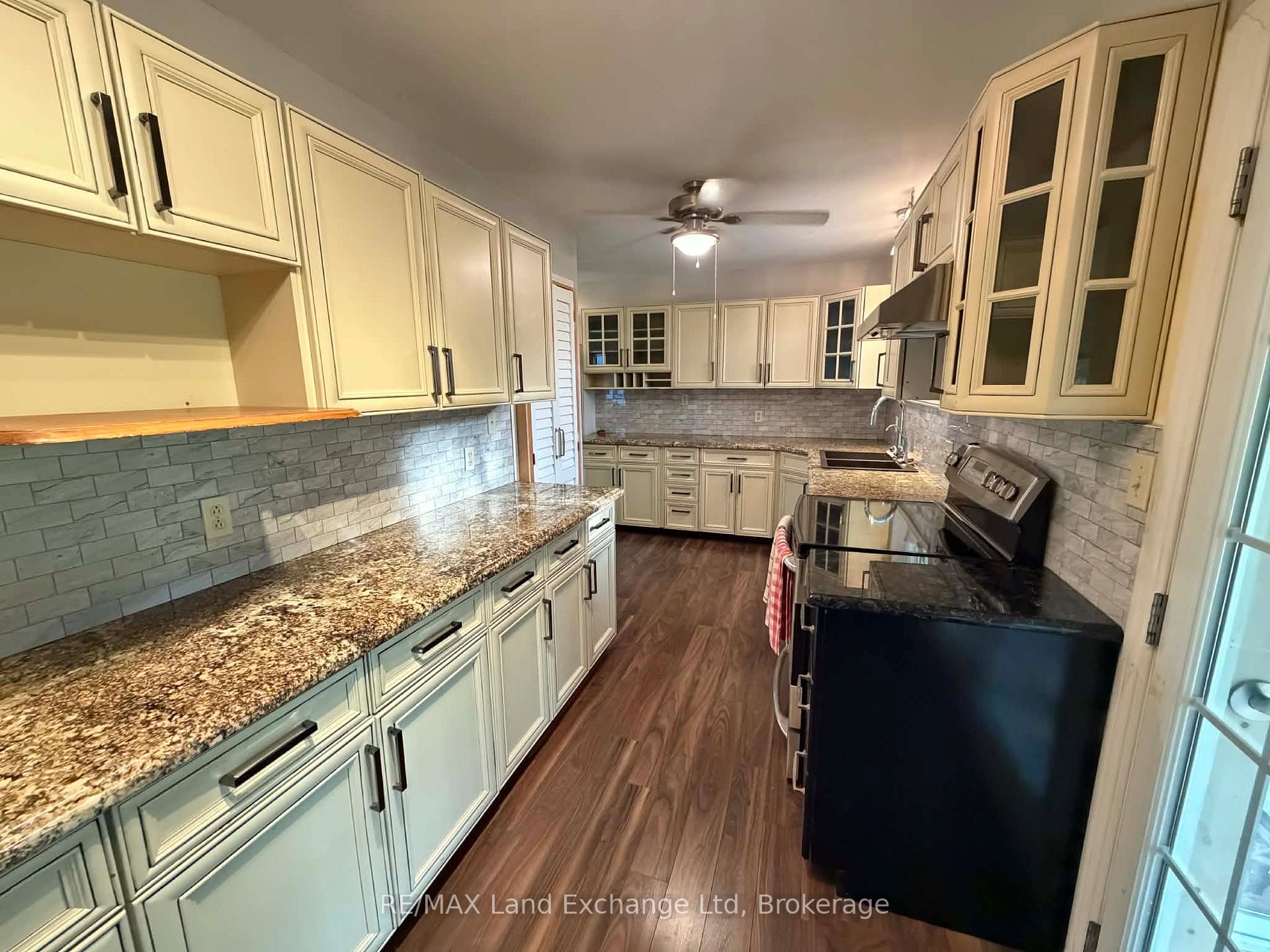 Photo 7 of 44 Briarwood Crescent, North Huron, Wingham — HOMEH