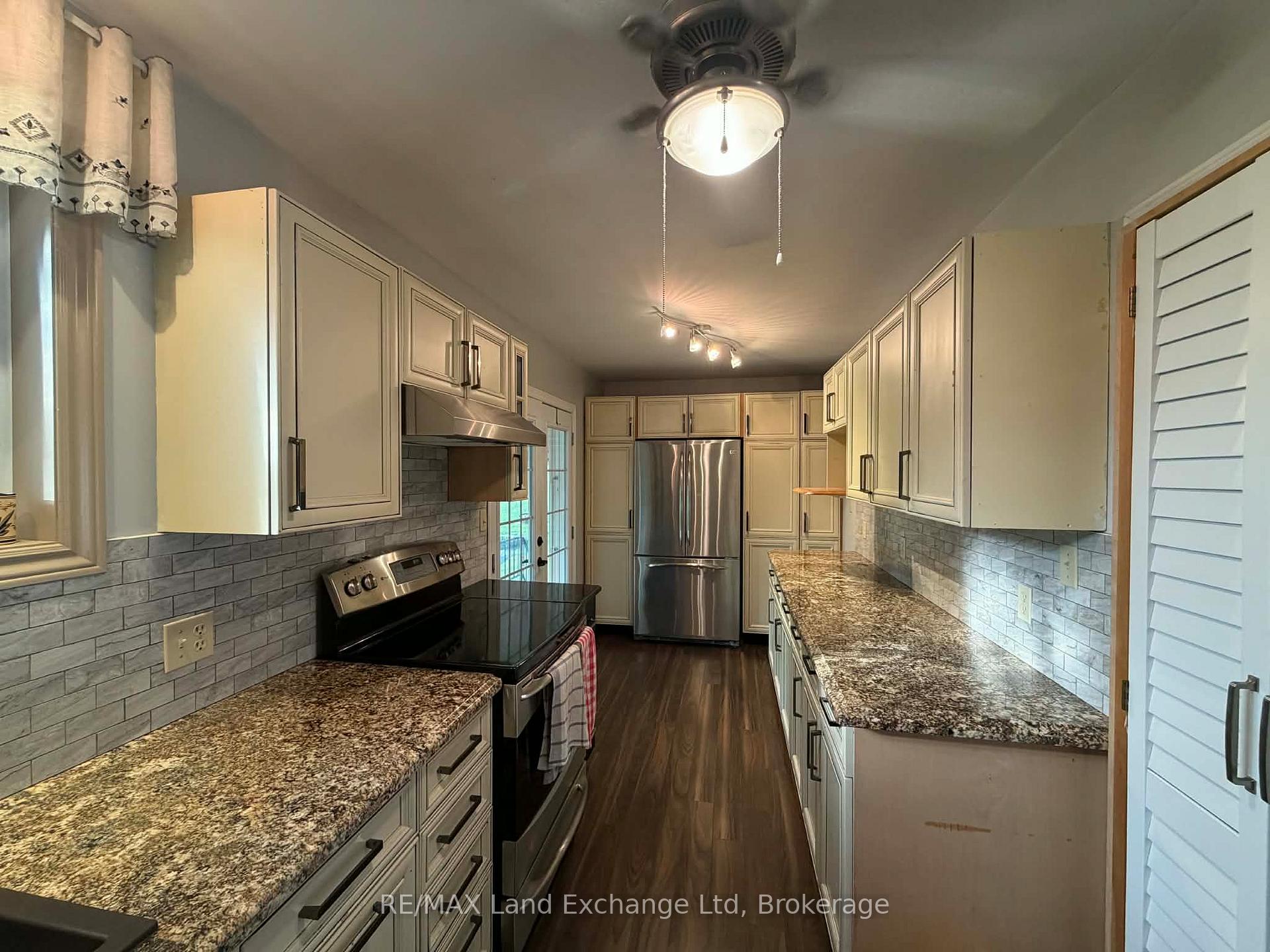 Photo 8 of 44 Briarwood Crescent, North Huron, Wingham — HOMEH