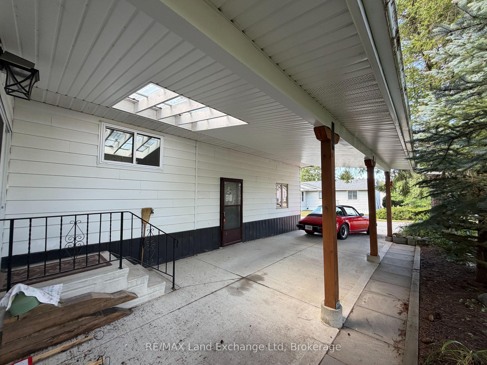 Photo 17 of 44 Briarwood Crescent, North Huron, Wingham — HOMEH