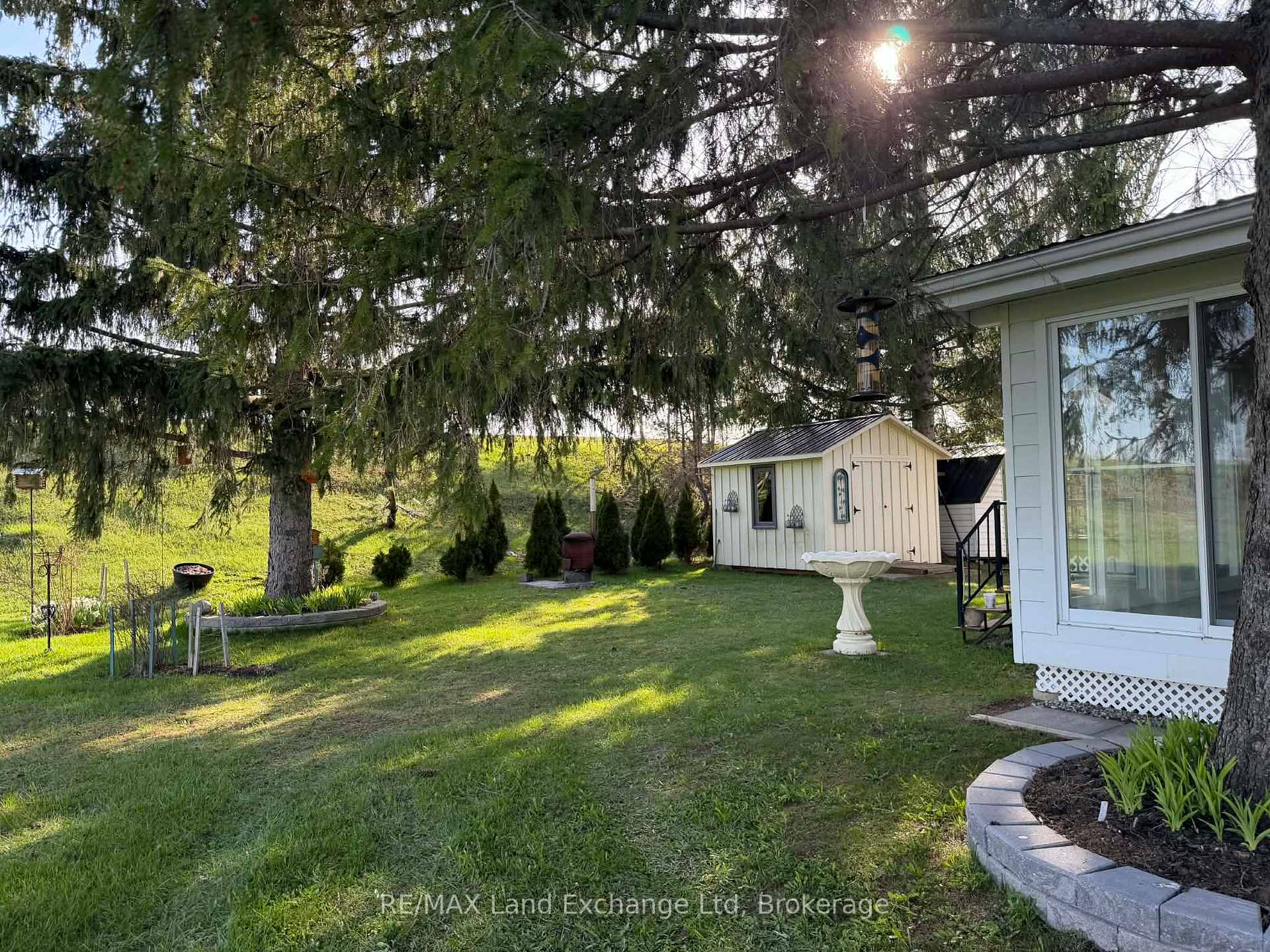 Photo 20 of 44 Briarwood Crescent, North Huron, Wingham — HOMEH