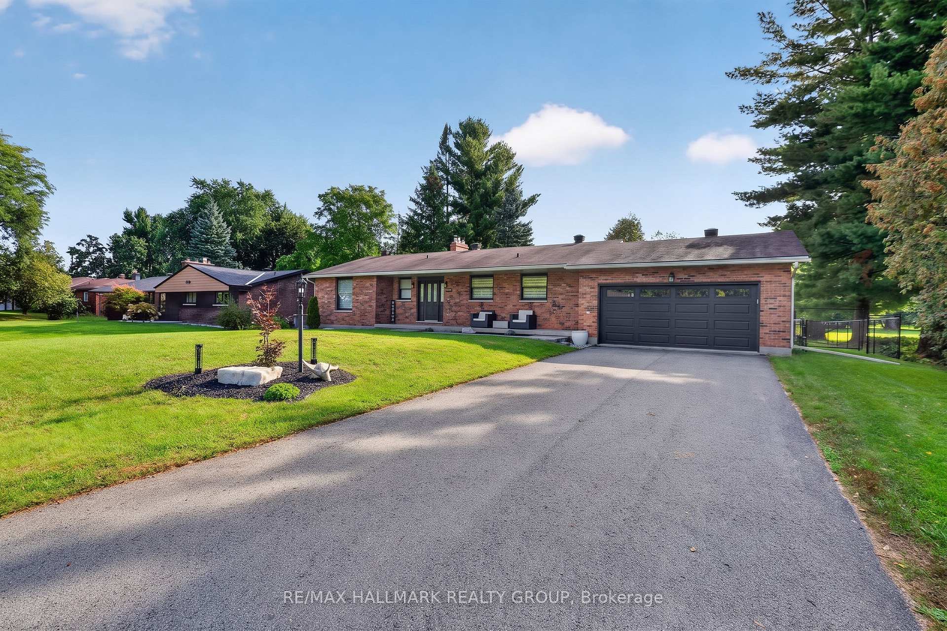 Photo 2 of 6503 Bunker Road, Ottawa, Manotick South to Roger Stevens — HOMEH