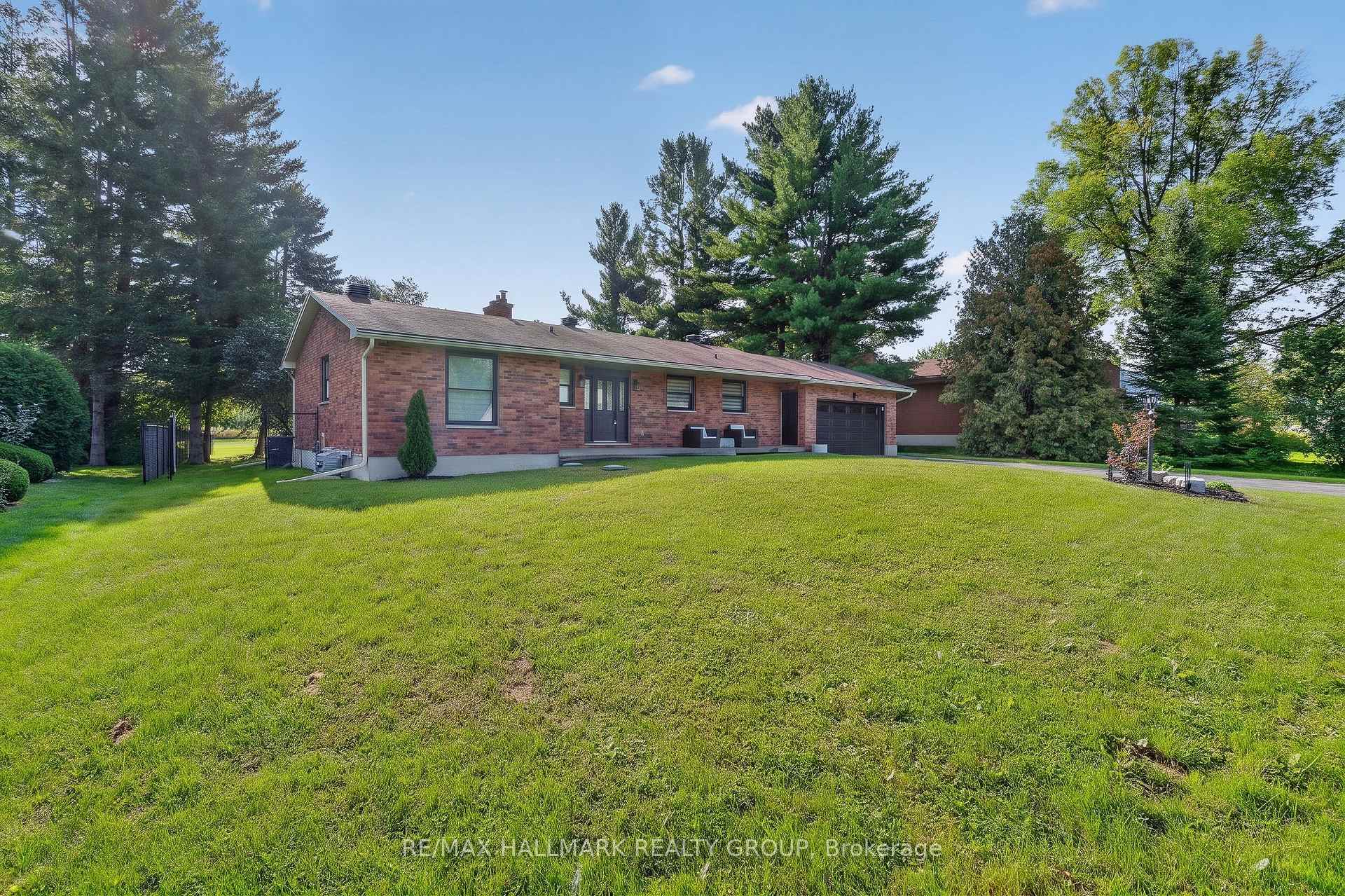 Photo 3 of 6503 Bunker Road, Ottawa, Manotick South to Roger Stevens — HOMEH