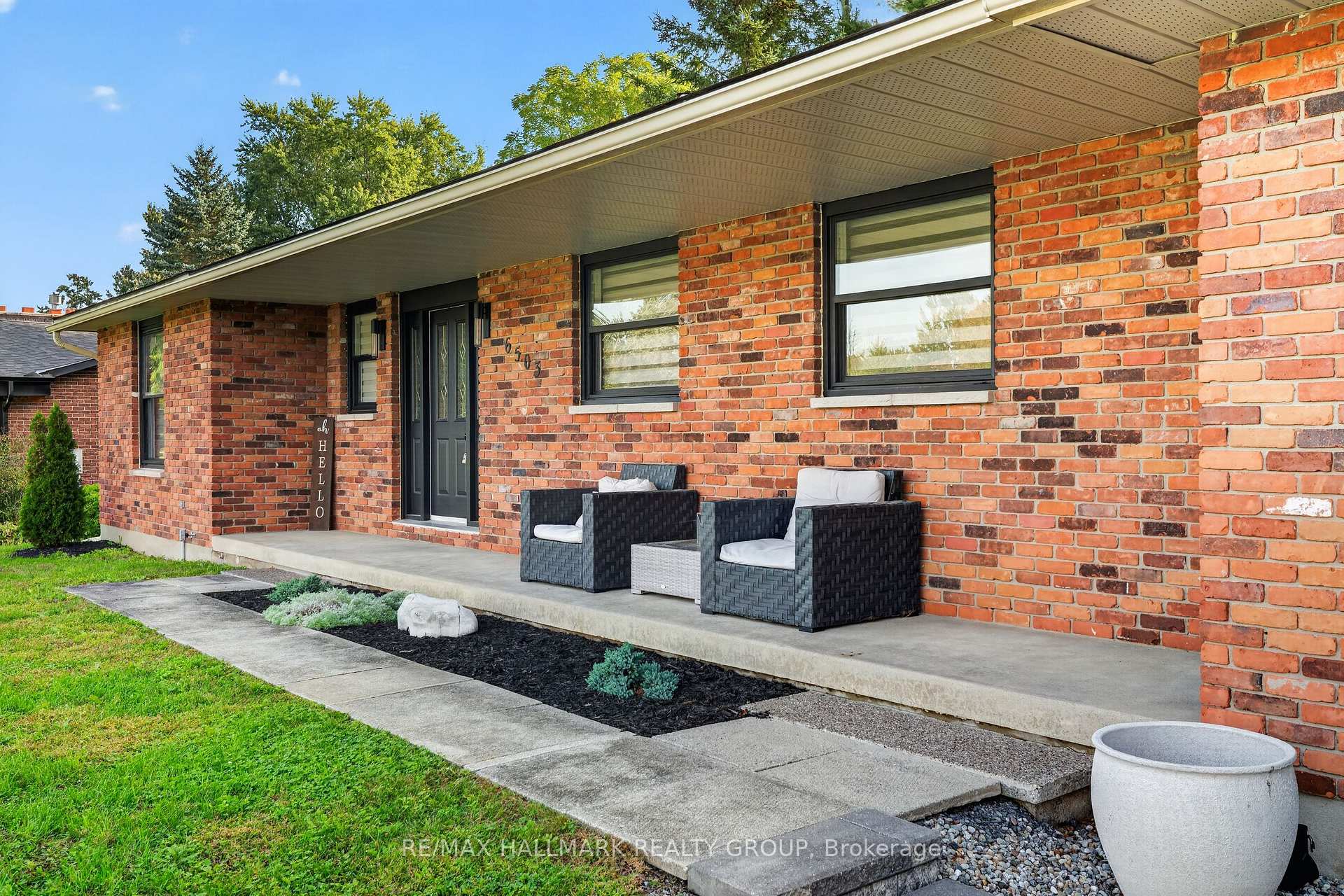 Photo 4 of 6503 Bunker Road, Ottawa, Manotick South to Roger Stevens — HOMEH