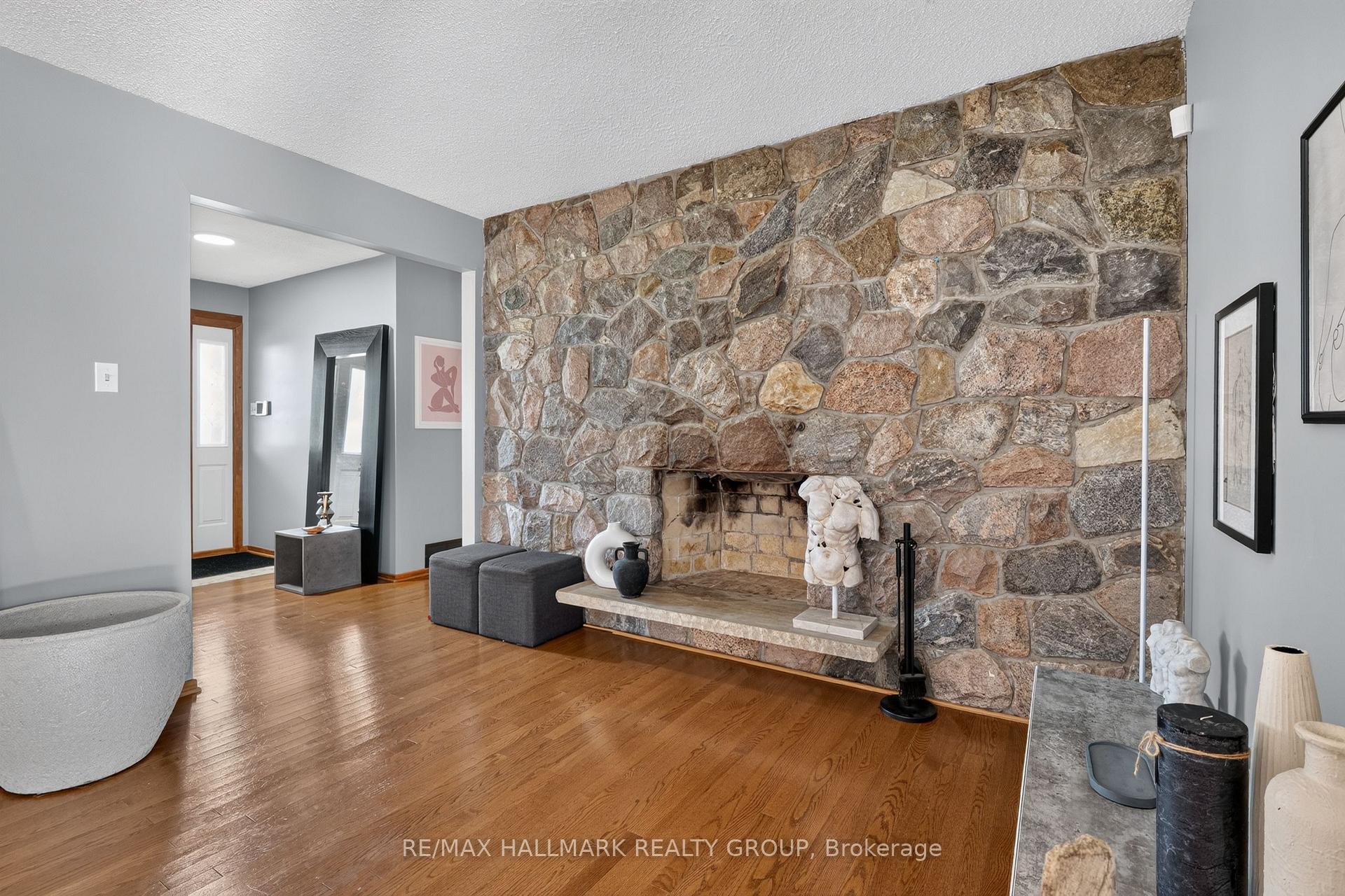 Photo 7 of 6503 Bunker Road, Ottawa, Manotick South to Roger Stevens — HOMEH
