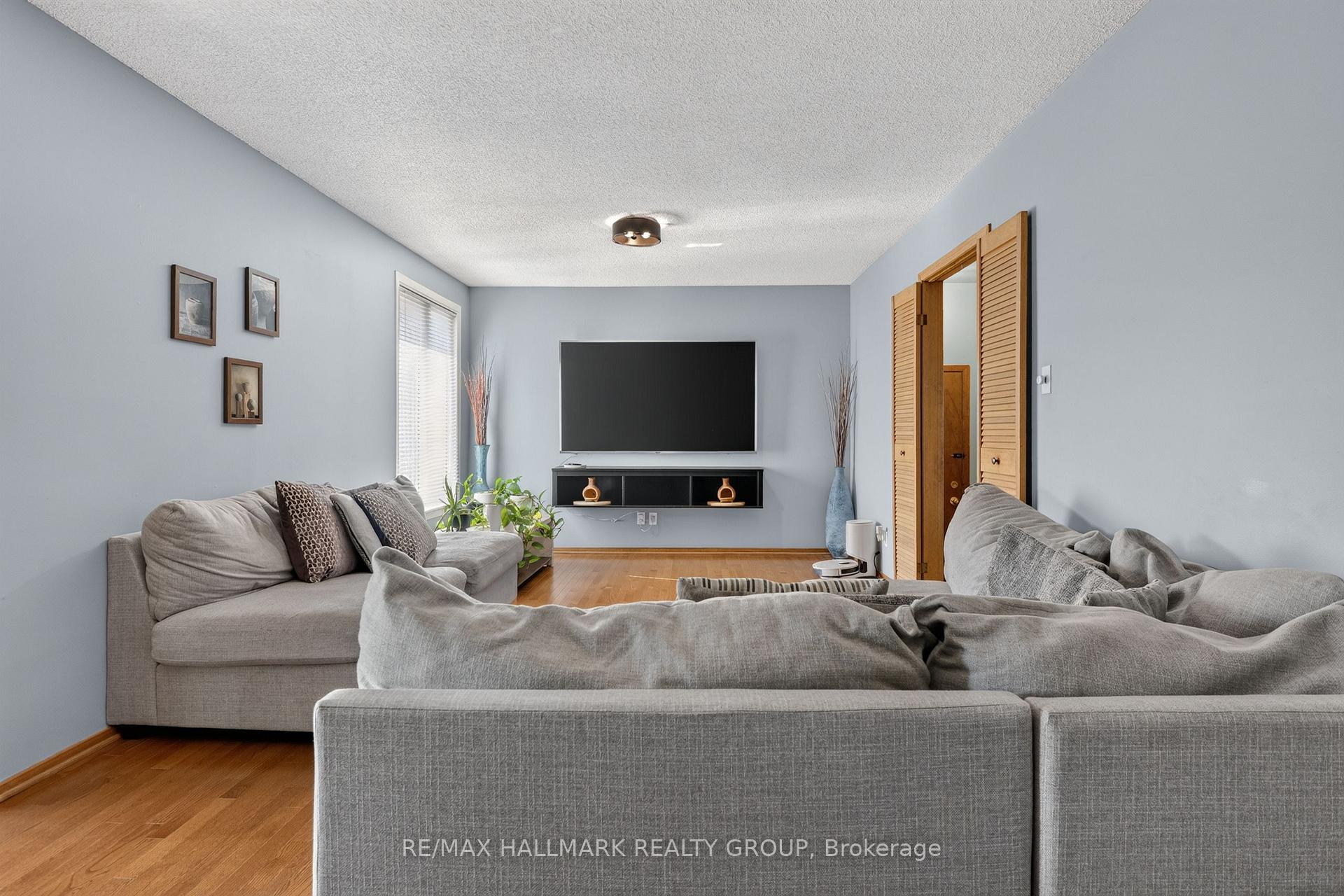 Photo 10 of 6503 Bunker Road, Ottawa, Manotick South to Roger Stevens — HOMEH