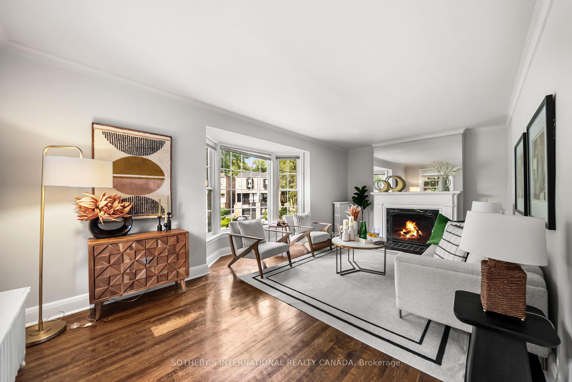 Photo 5 of 29 Highbourne Avenue, Toronto, Yonge-St. Clair — HOMEH