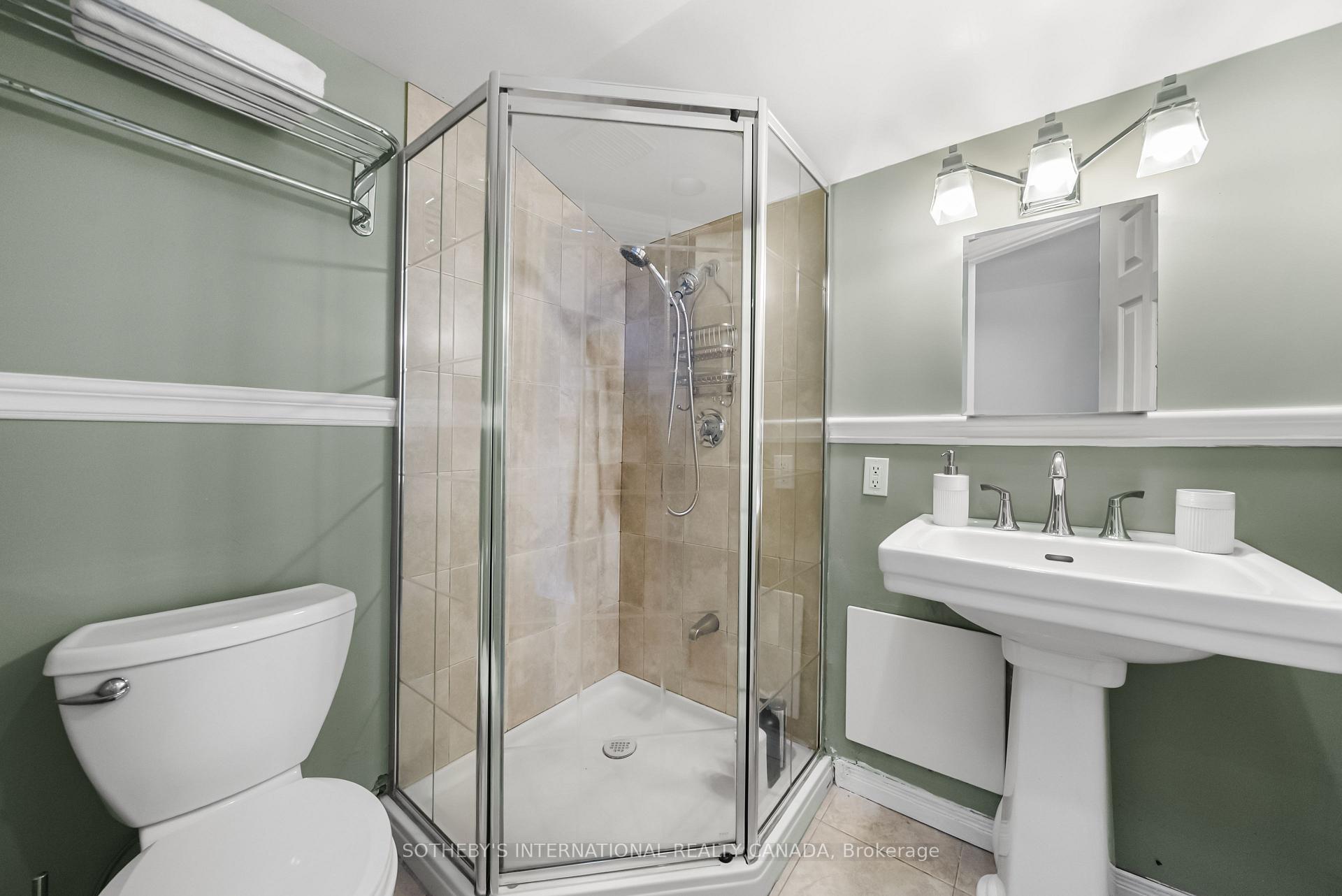 Photo 16 of 29 Highbourne Avenue, Toronto, Yonge-St. Clair — HOMEH