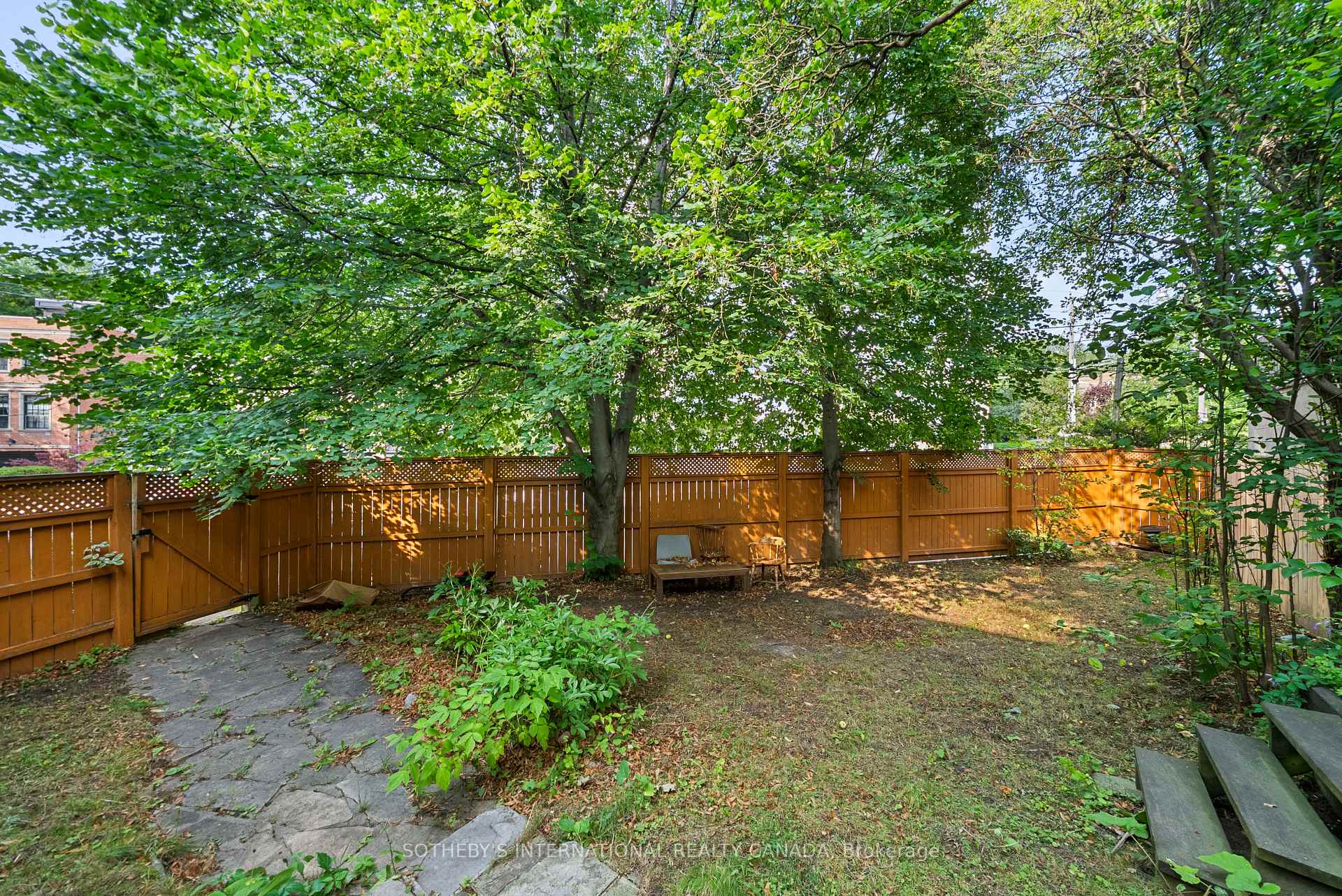 Photo 30 of 29 Highbourne Avenue, Toronto, Yonge-St. Clair — HOMEH