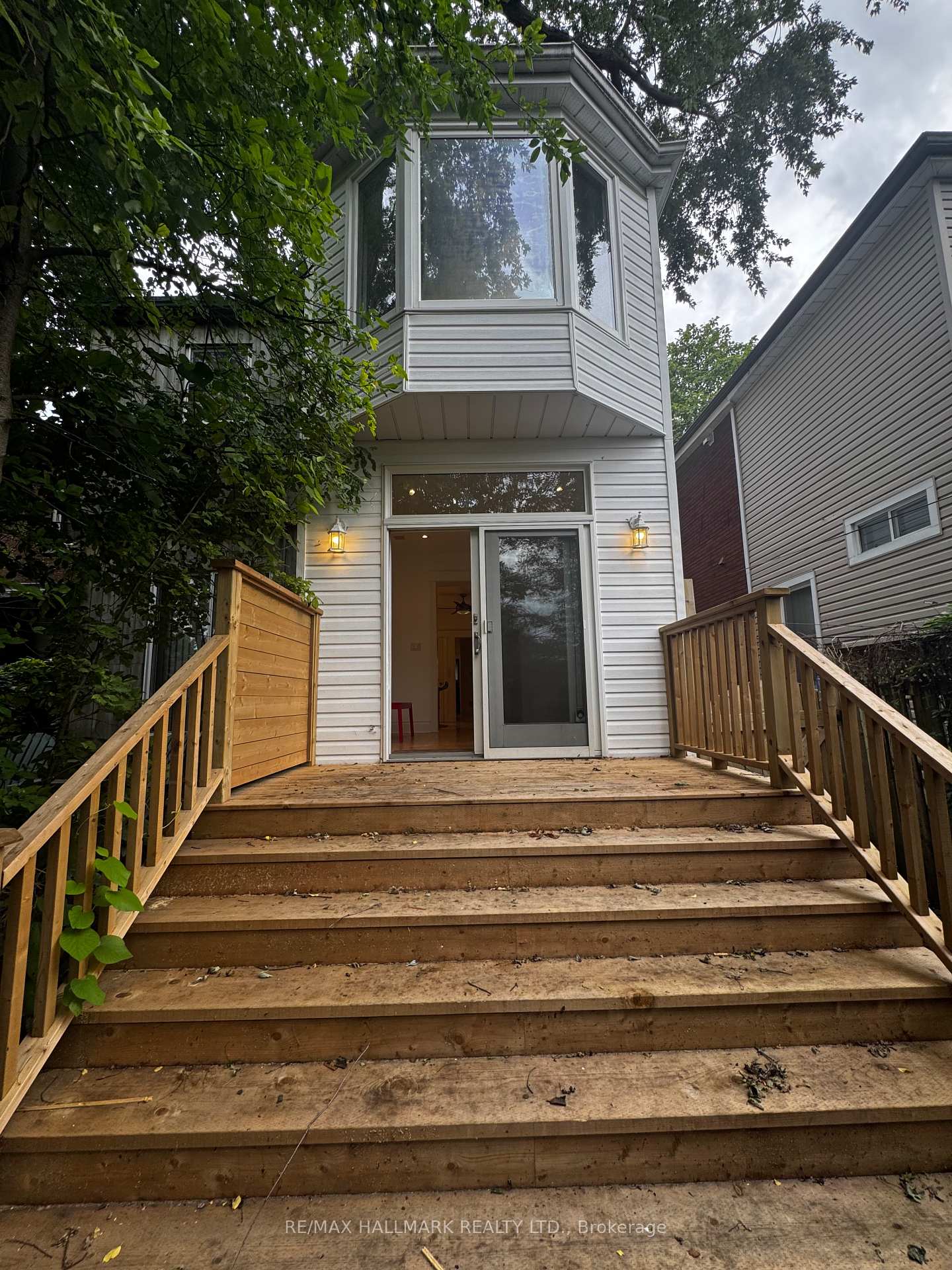 Photo 21 of 145 Eaton Avenue, Toronto, Danforth Village-East York — HOMEH