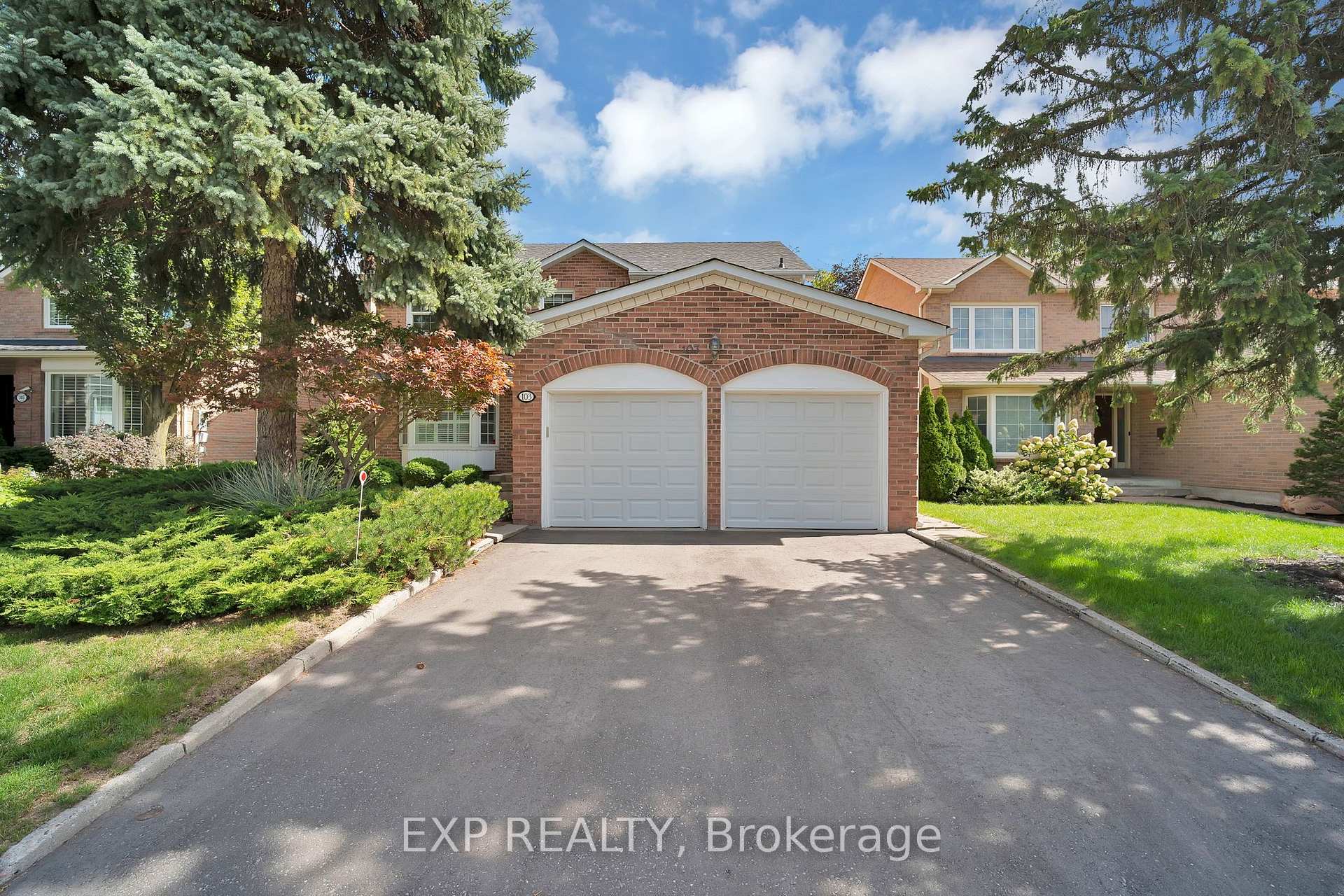 Photo 3 of 103 Longwater Chase, Markham, Unionville — HOMEH