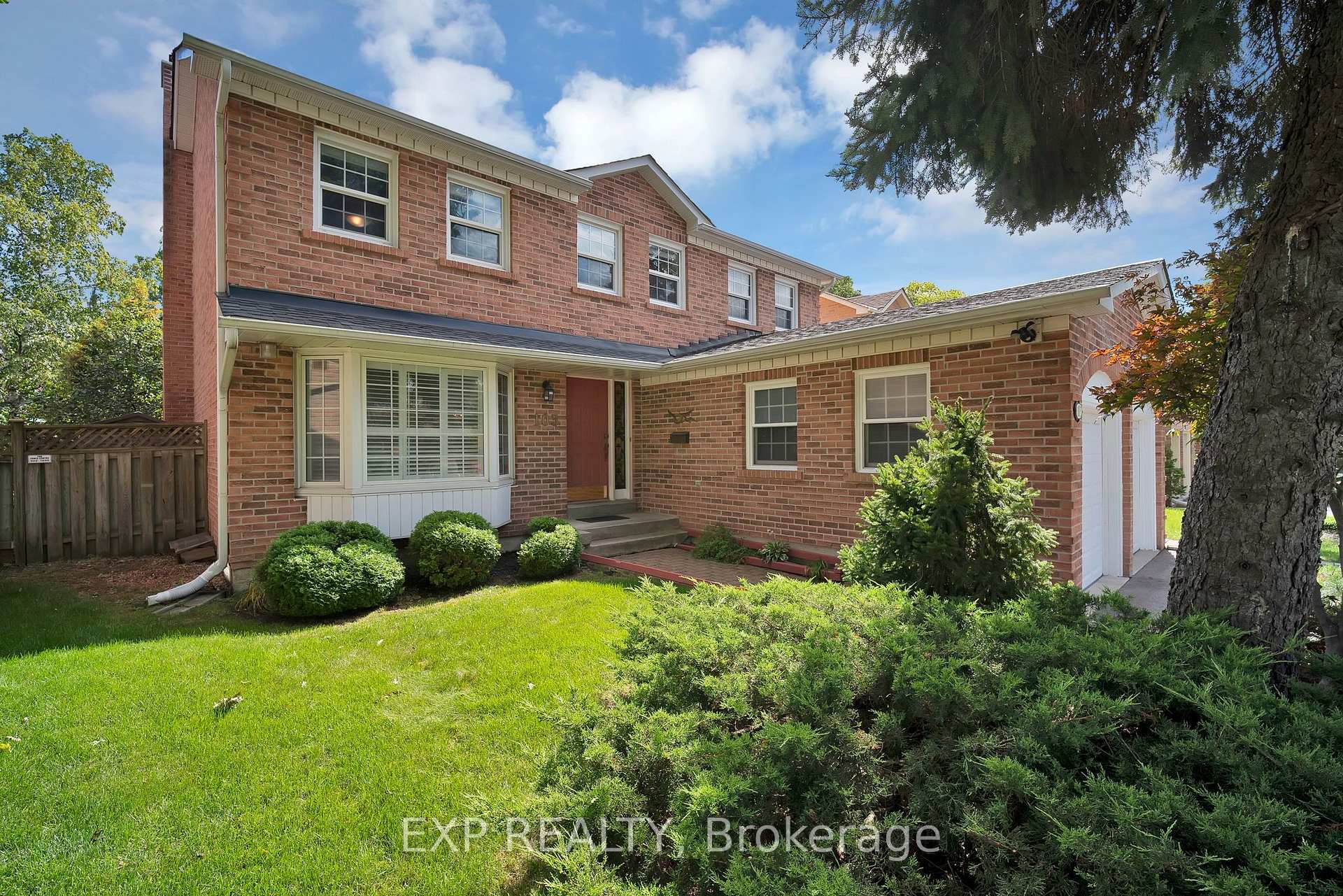 Photo 4 of 103 Longwater Chase, Markham, Unionville — HOMEH