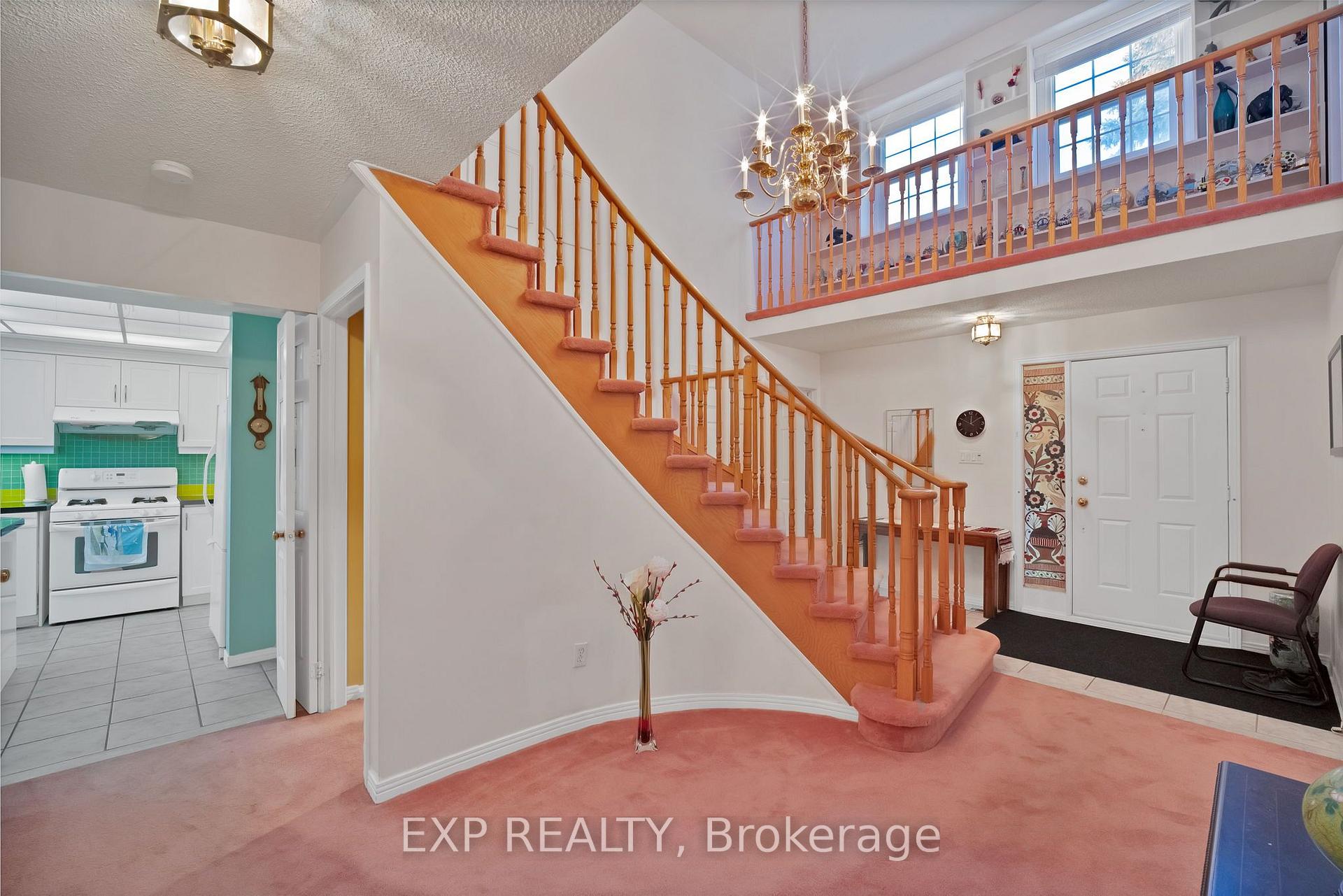 Photo 7 of 103 Longwater Chase, Markham, Unionville — HOMEH