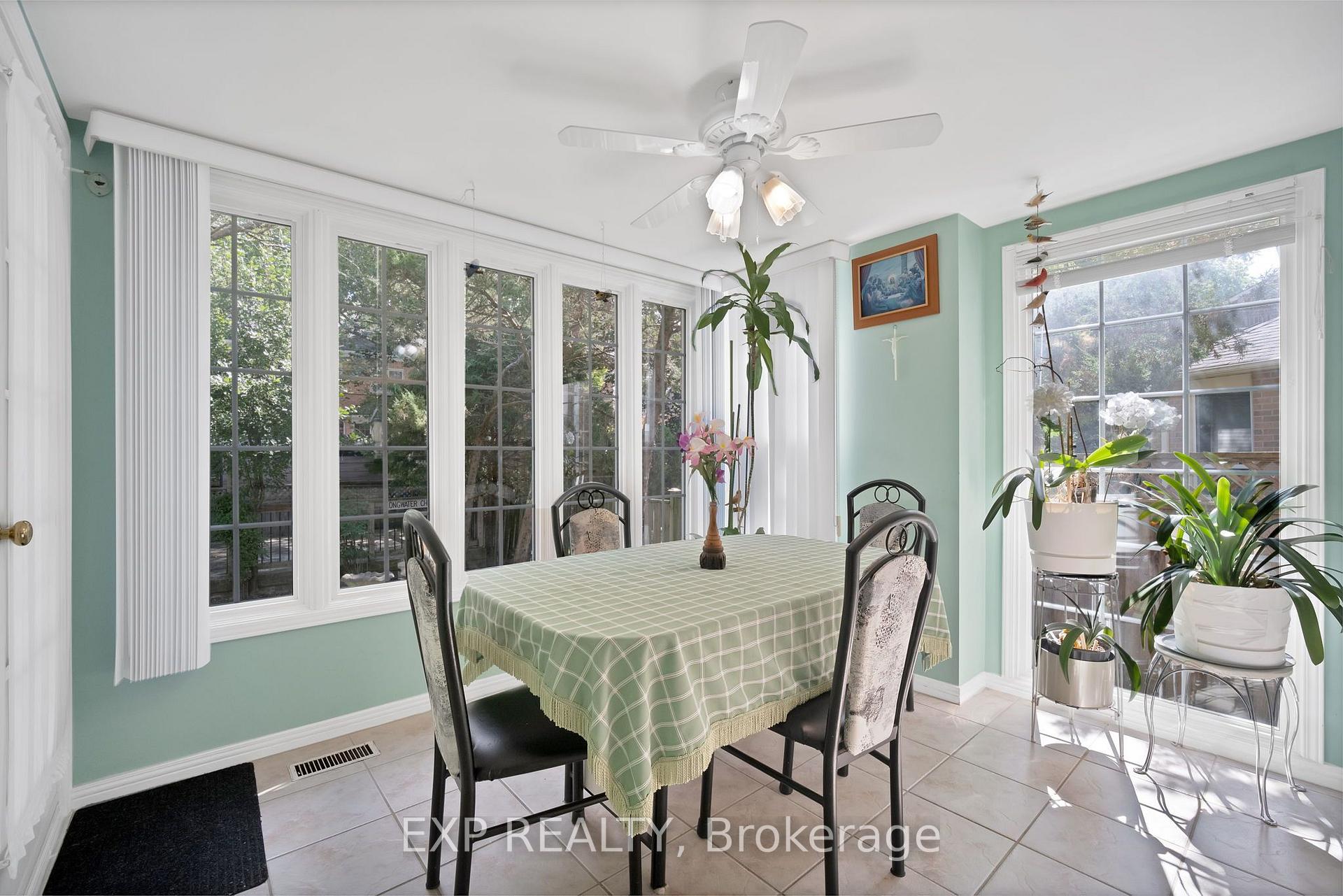 Photo 14 of 103 Longwater Chase, Markham, Unionville — HOMEH