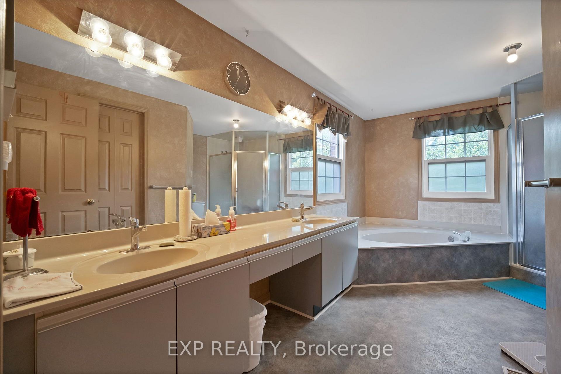 Photo 21 of 103 Longwater Chase, Markham, Unionville — HOMEH