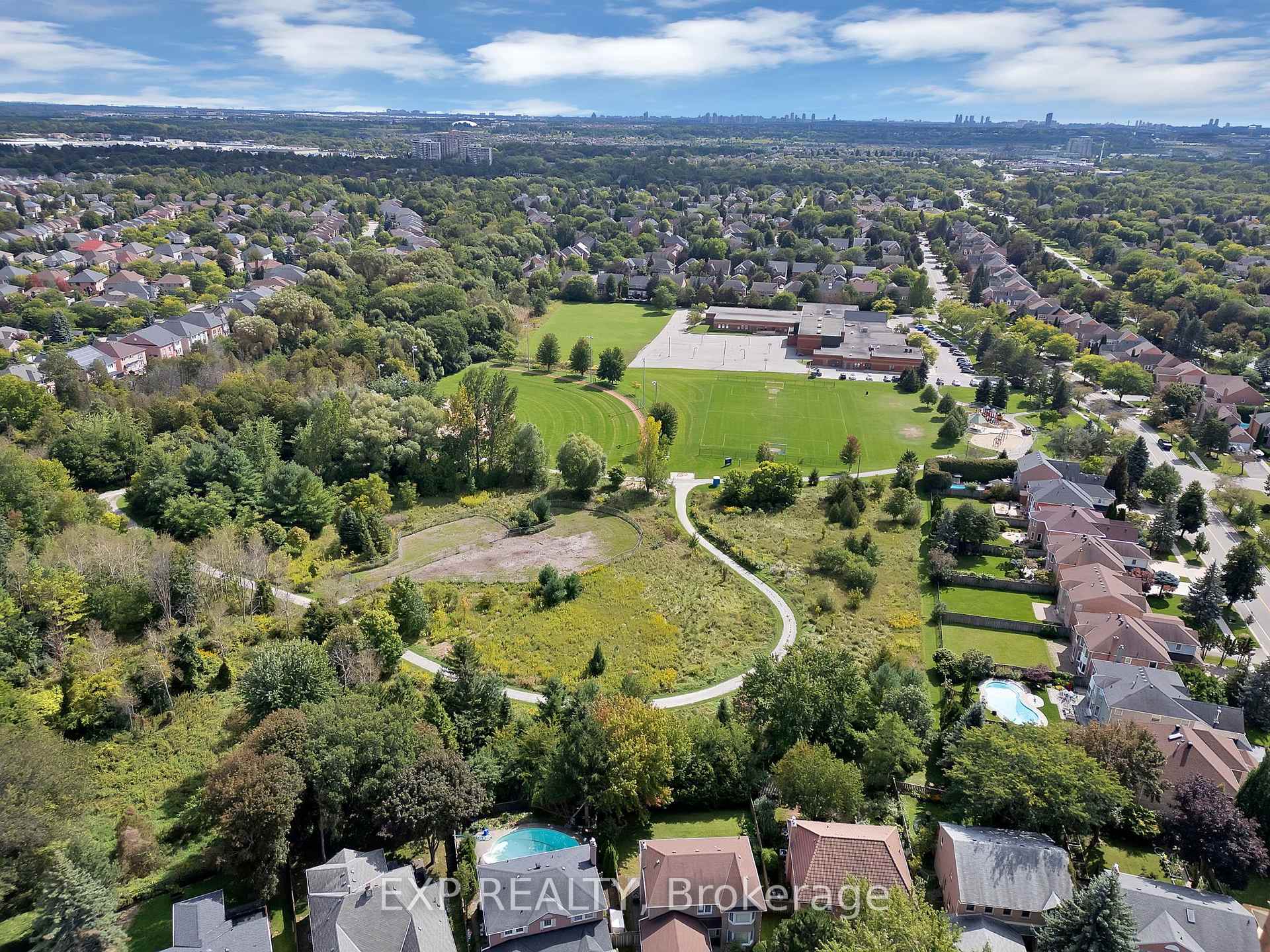 Photo 49 of 103 Longwater Chase, Markham, Unionville — HOMEH