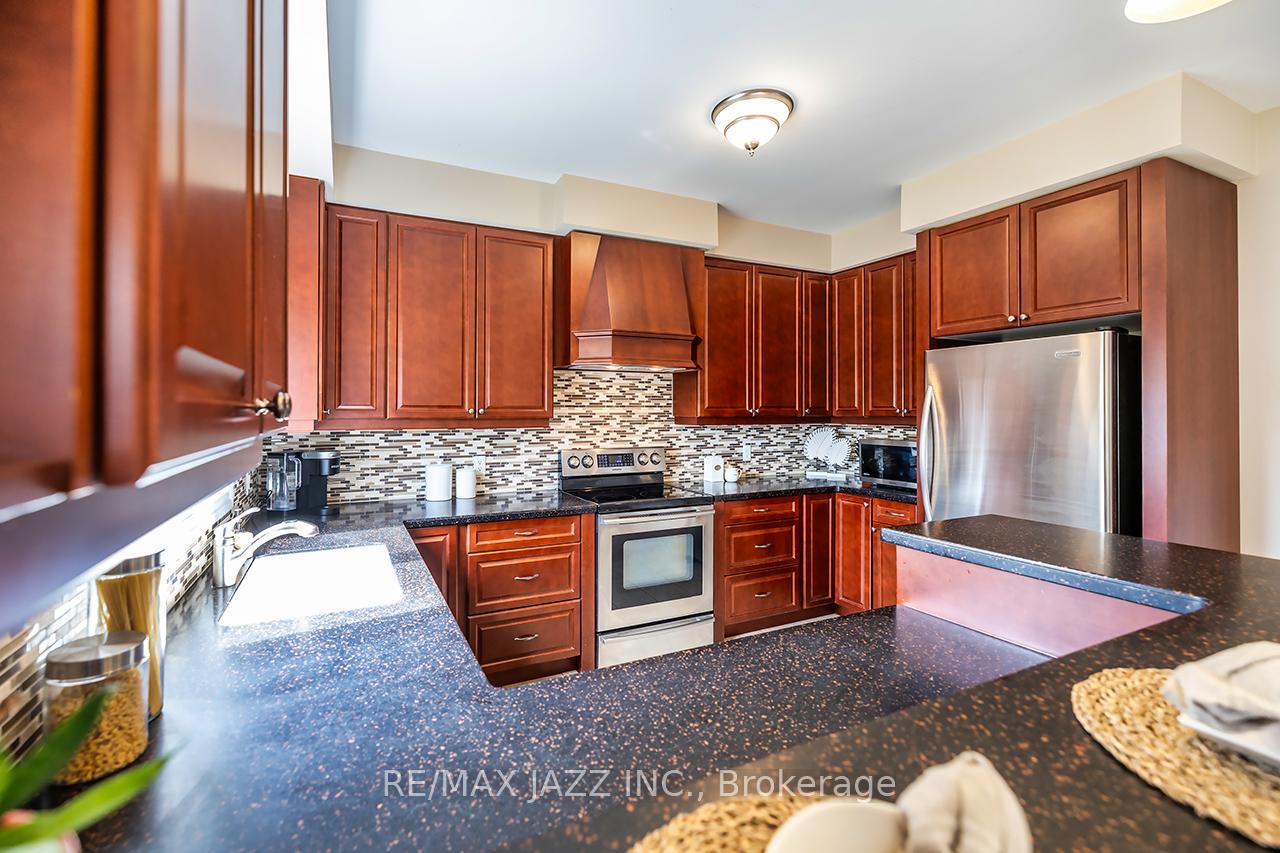Photo 15 of 892 Barbados Street, Oshawa, Northglen — HOMEH